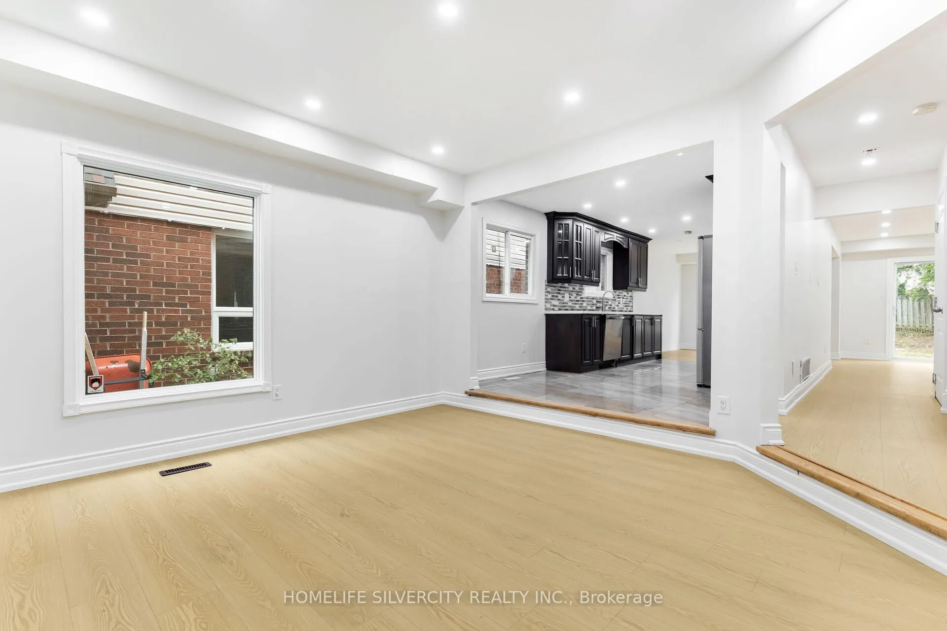 Photo 7 of 26 Cresswell Drive, Brampton, Fletcher's West — HOMEH