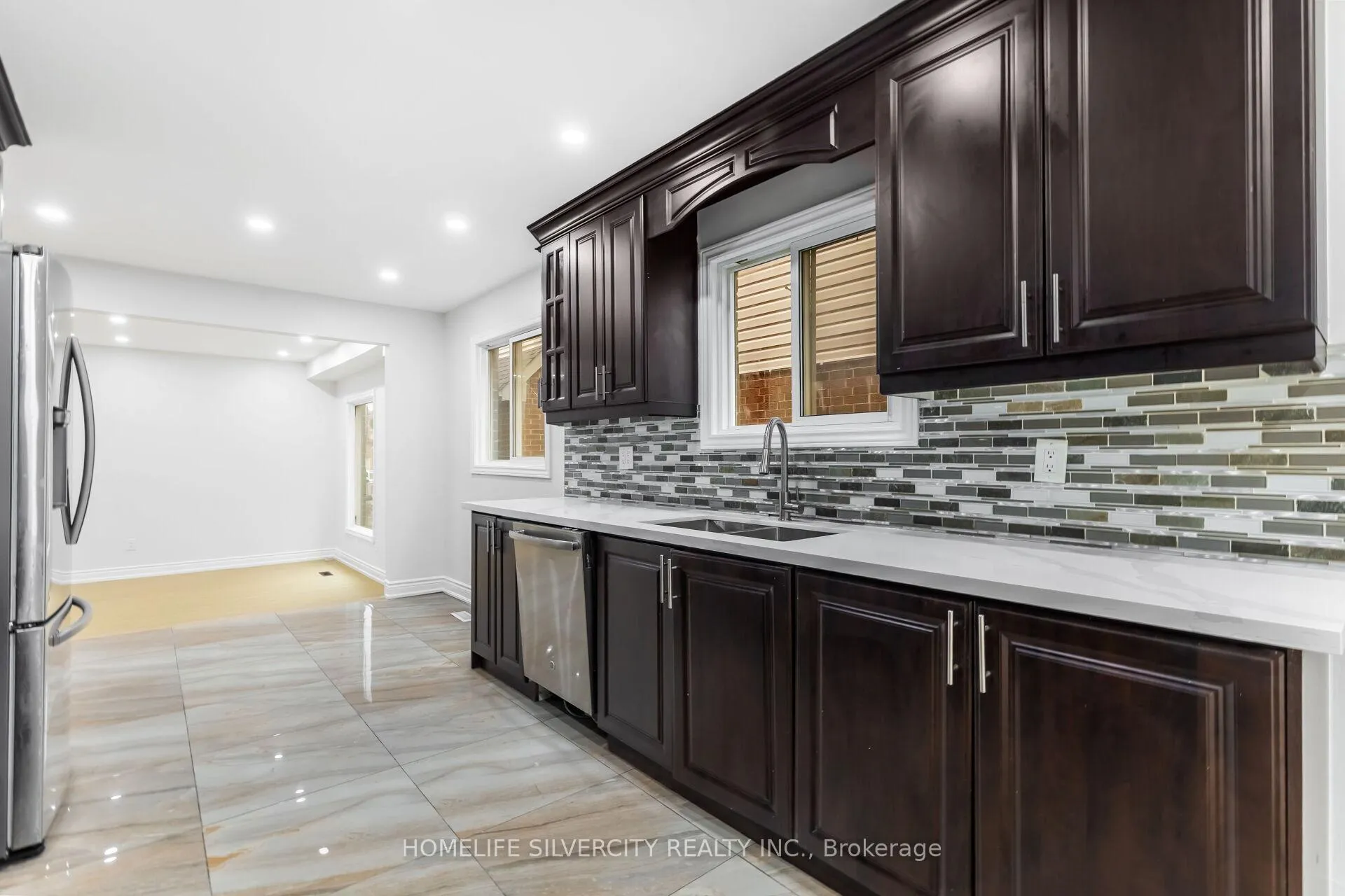 Photo 11 of 26 Cresswell Drive, Brampton, Fletcher's West — HOMEH