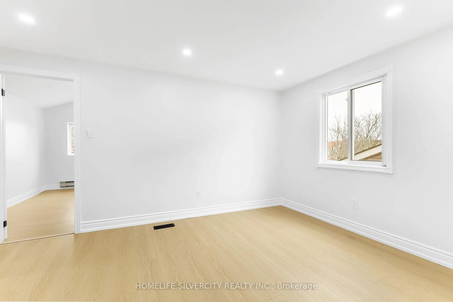 Photo 21 of 26 Cresswell Drive, Brampton, Fletcher's West — HOMEH