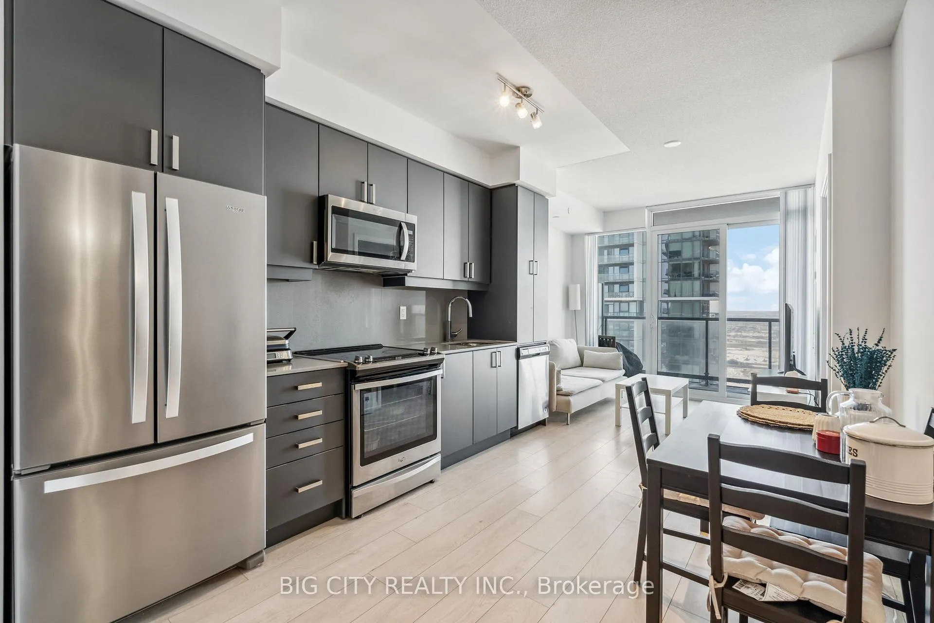 Front of Unit 3211, 7895 Jane Street