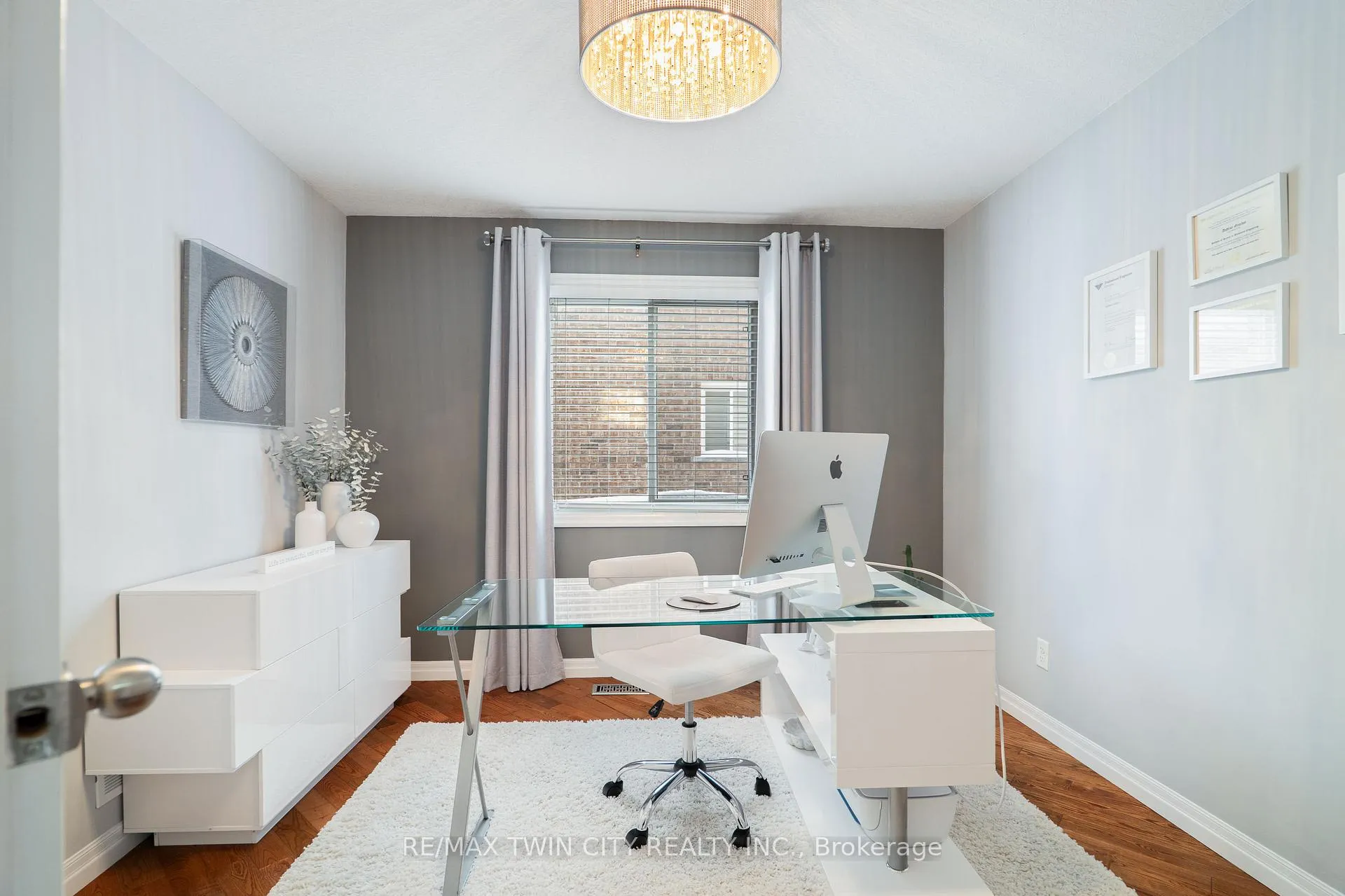 Photo 5 of 162 Banffshire Street, Kitchener — HOMEH