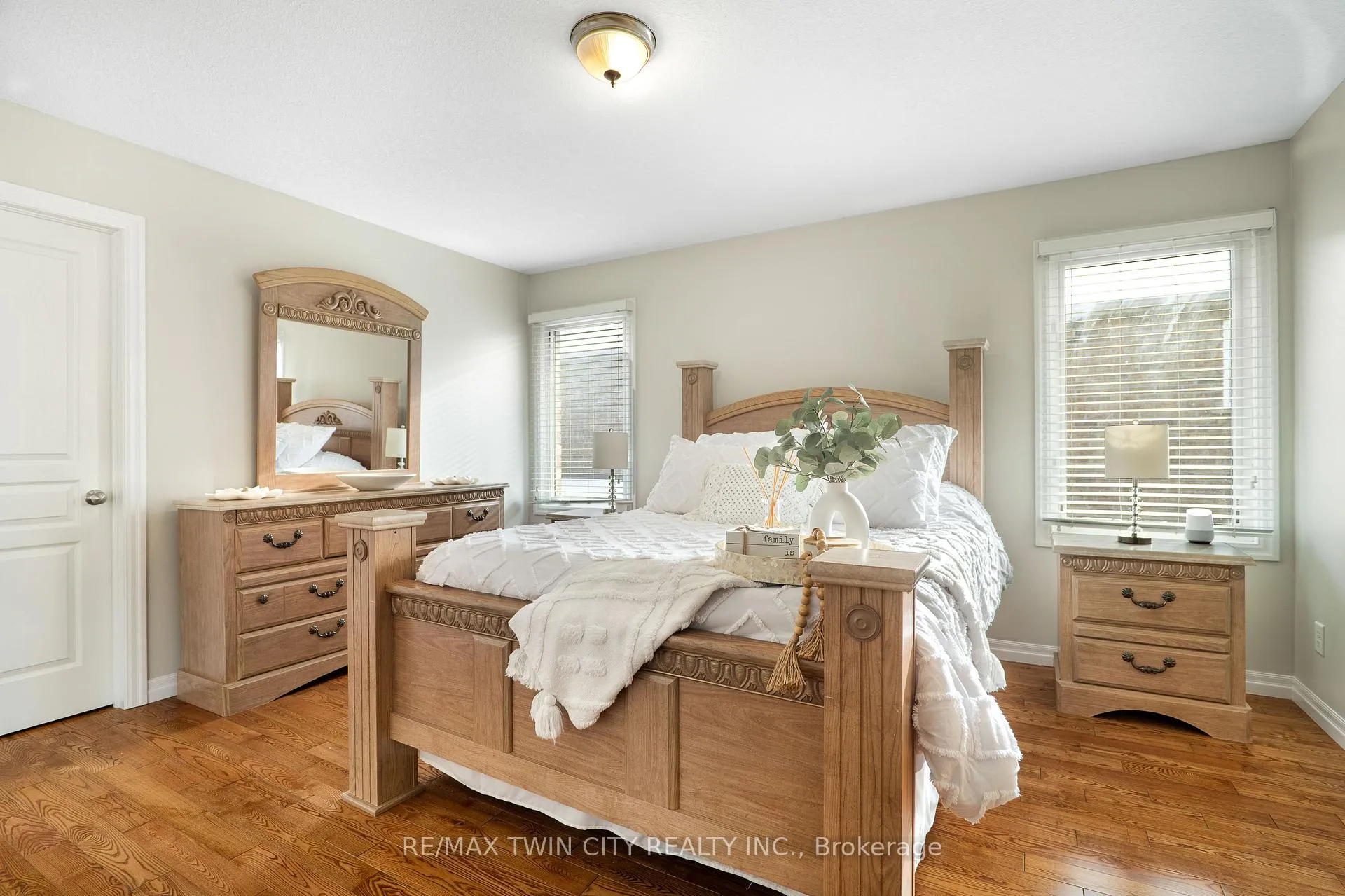 Photo 24 of 162 Banffshire Street, Kitchener — HOMEH