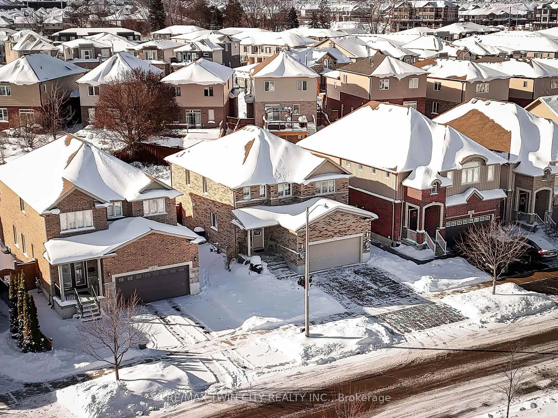 Photo 50 of 162 Banffshire Street, Kitchener — HOMEH