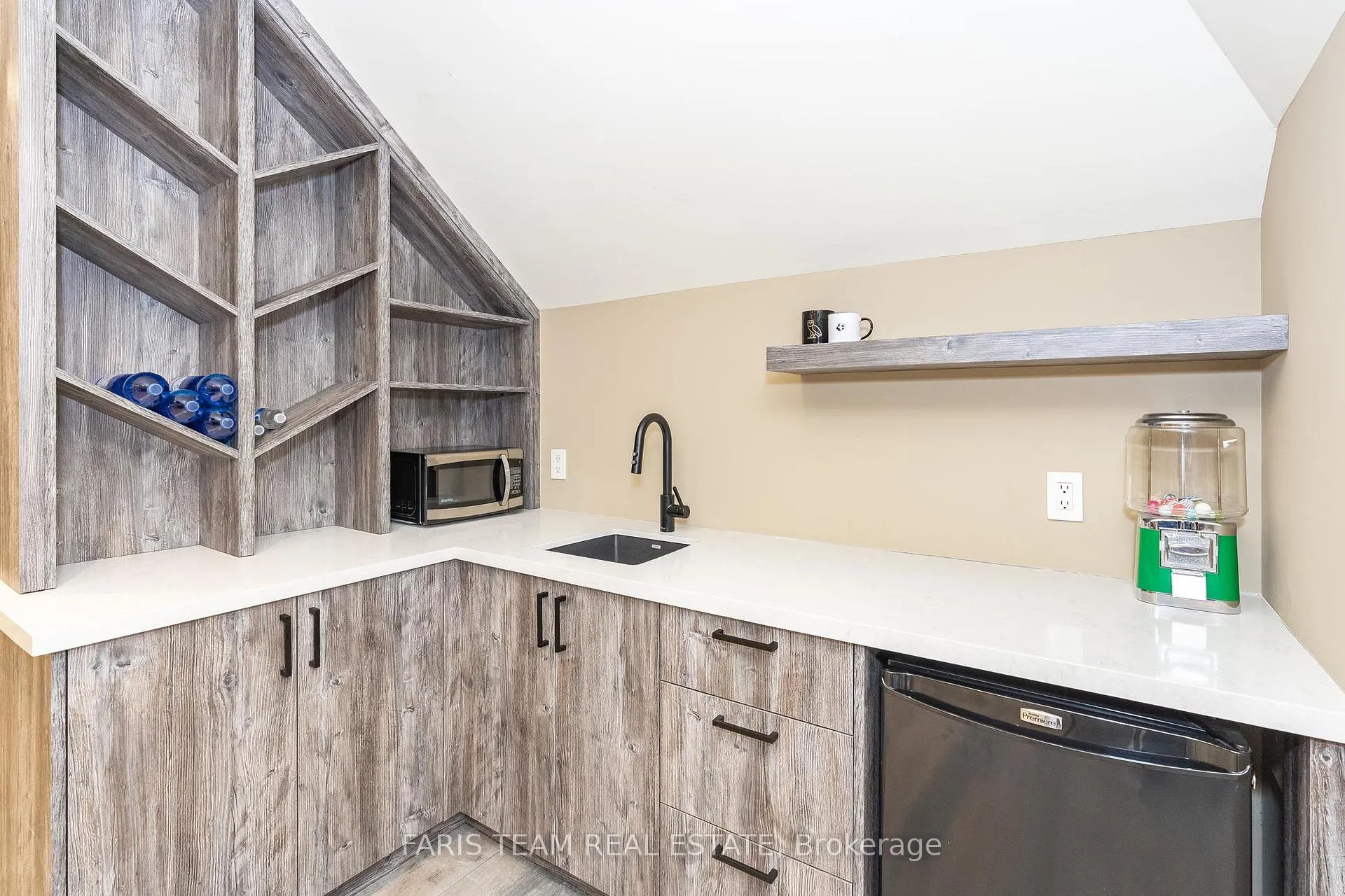 Photo 22 of 95 Eden Vale Drive, King, Rural King — HOMEH