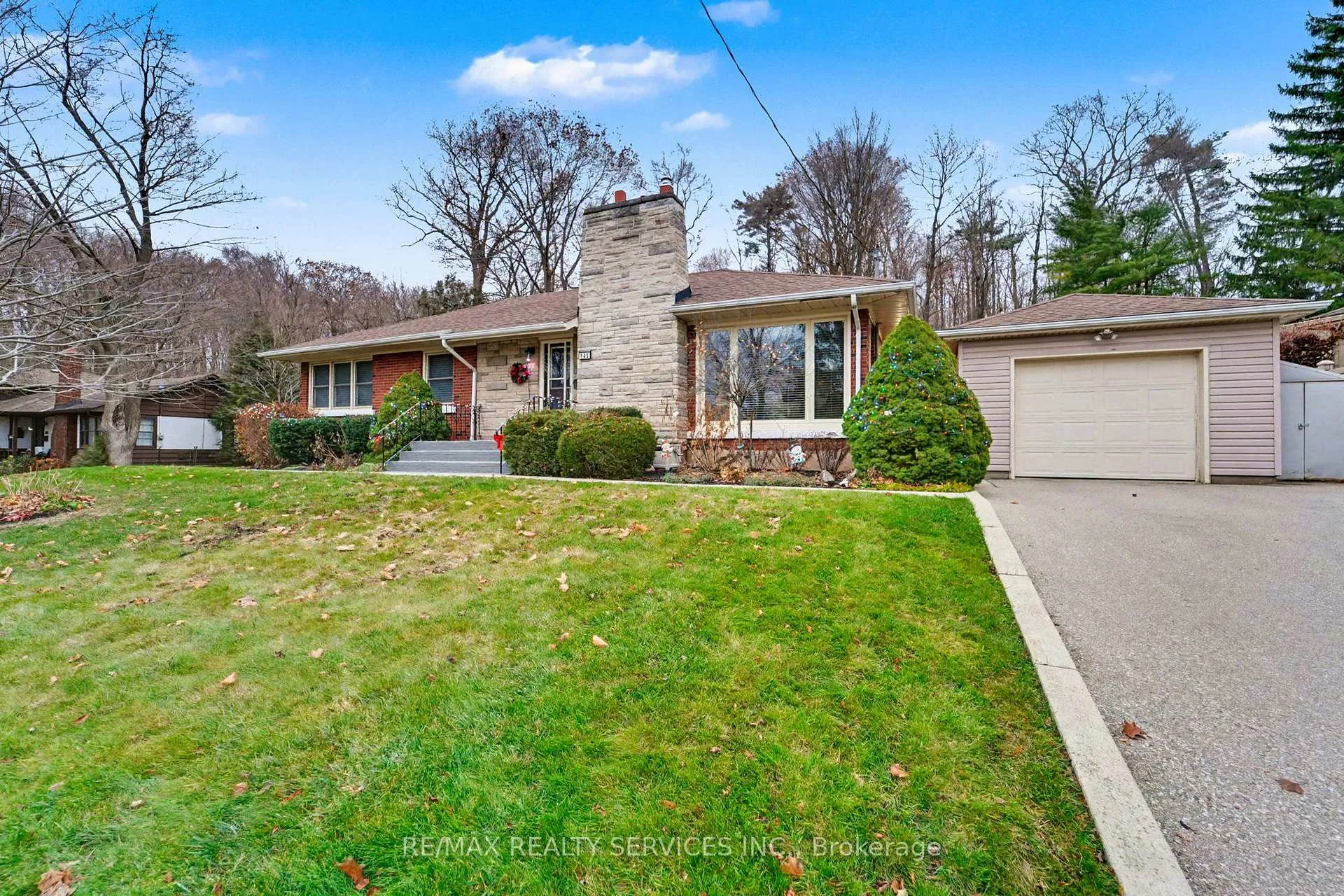 Photo 3 of 145 Glenforest Road, Cambridge — HOMEH