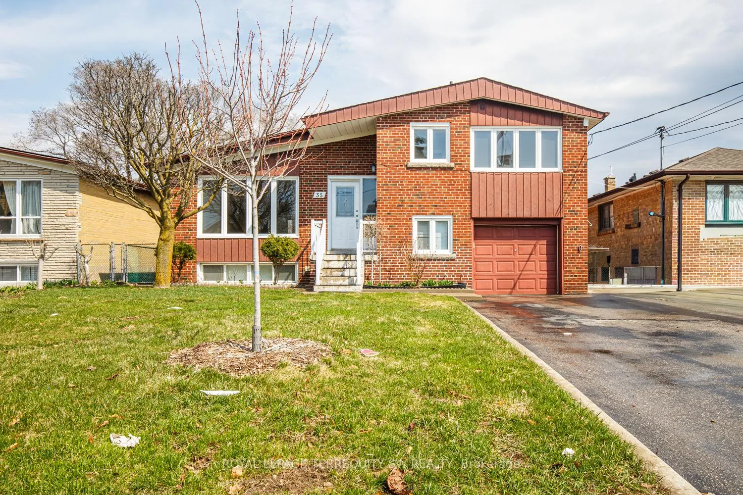 Front of 35 Euphrasia Drive