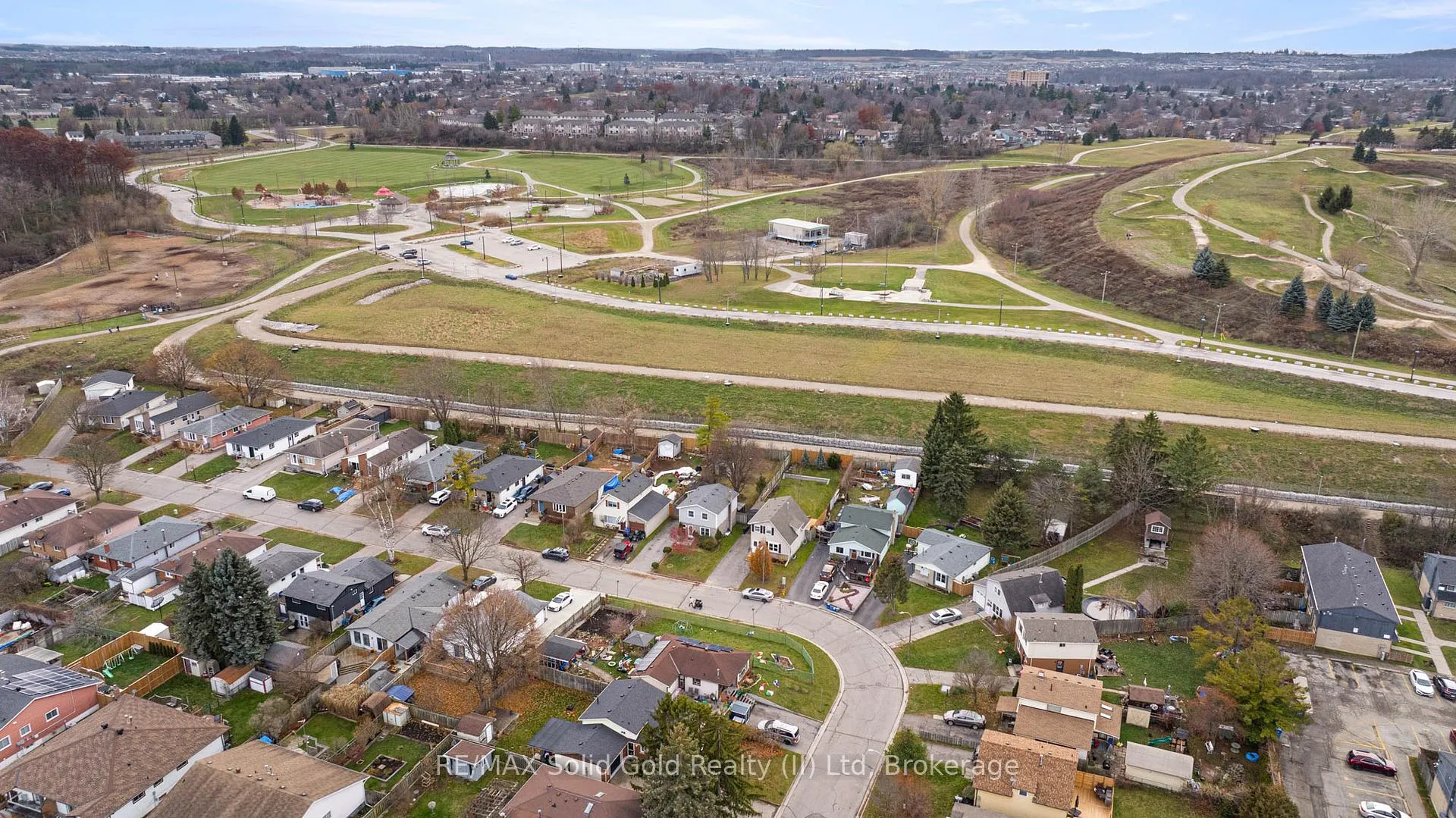 Photo 35 of 46 Barwood Crescent, Kitchener — HOMEH