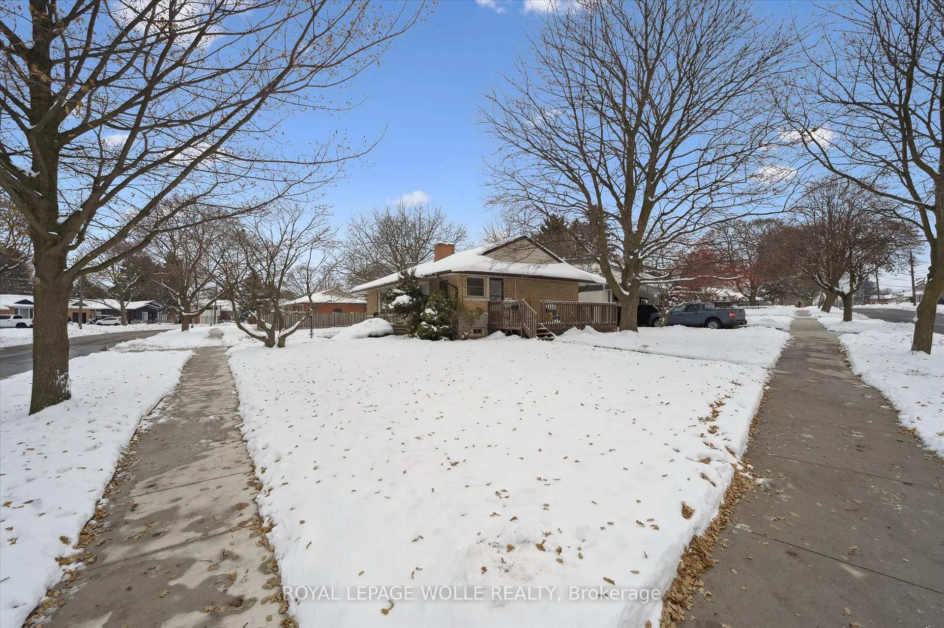 Photo 4 of 120 Islington Avenue, Kitchener — HOMEH