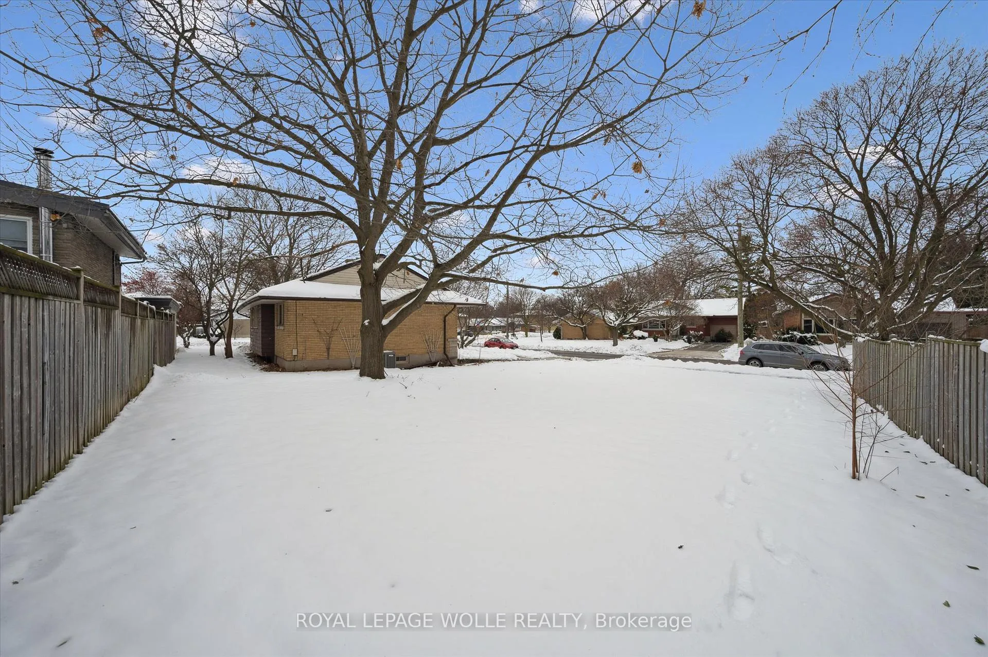 Photo 9 of 120 Islington Avenue, Kitchener — HOMEH