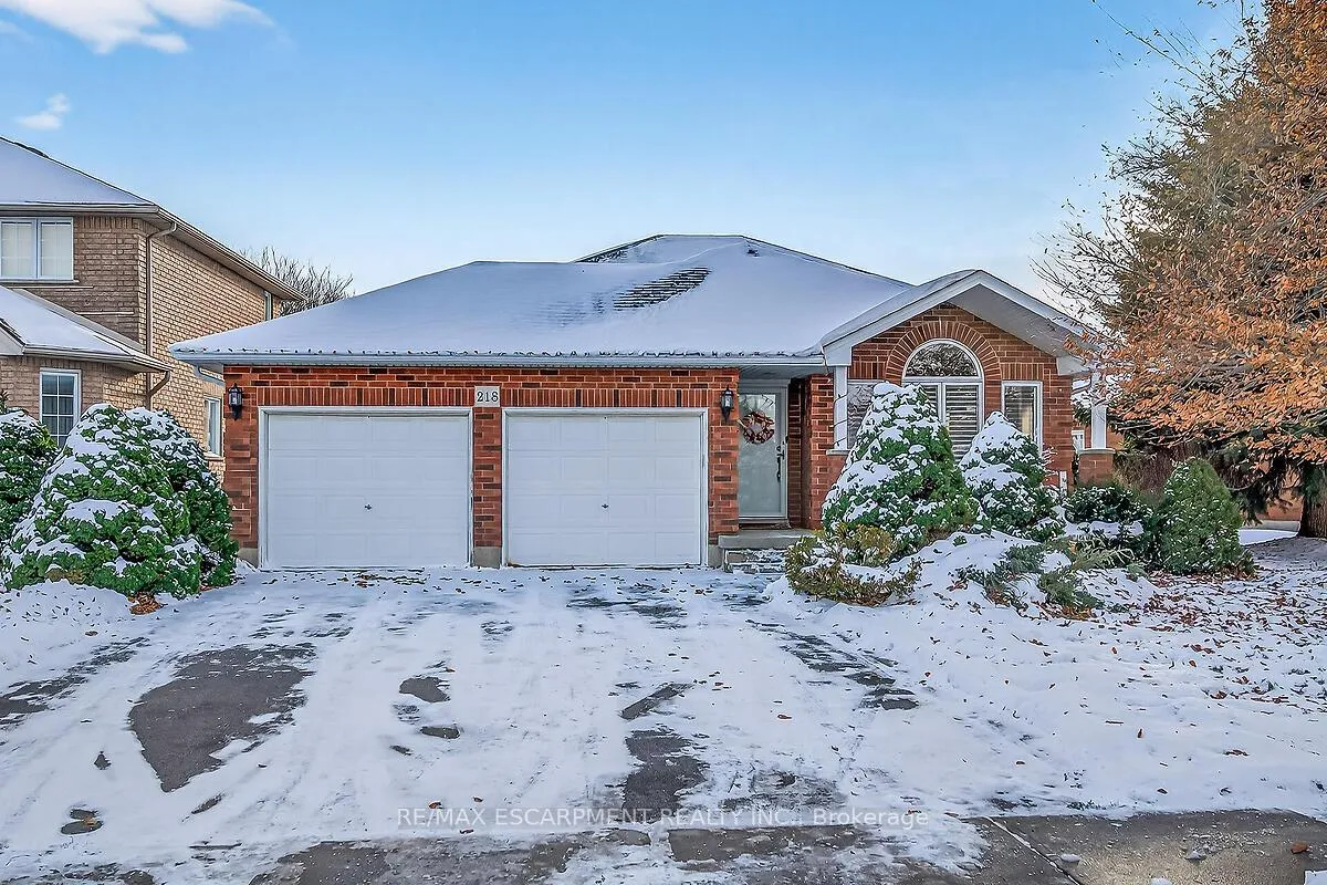Photo 3 of 218 Portage Lane, Hamilton, Rural Glanbrook — HOMEH