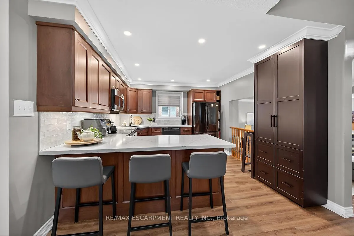 Photo 15 of 218 Portage Lane, Hamilton, Rural Glanbrook — HOMEH