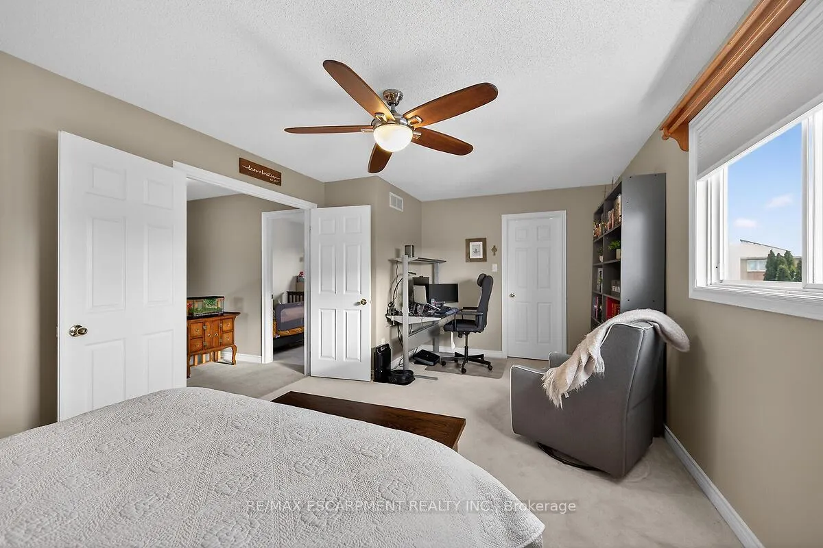 Photo 26 of 218 Portage Lane, Hamilton, Rural Glanbrook — HOMEH