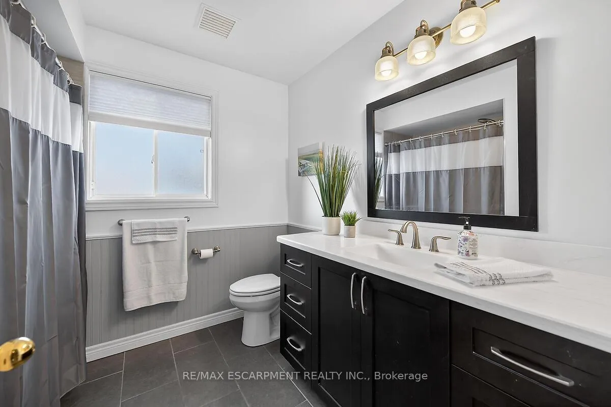 Photo 29 of 218 Portage Lane, Hamilton, Rural Glanbrook — HOMEH