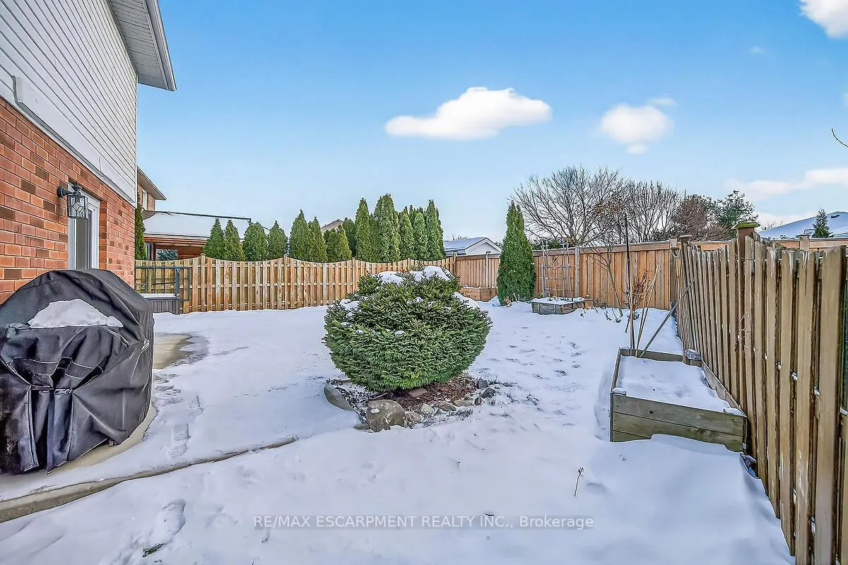 Photo 41 of 218 Portage Lane, Hamilton, Rural Glanbrook — HOMEH
