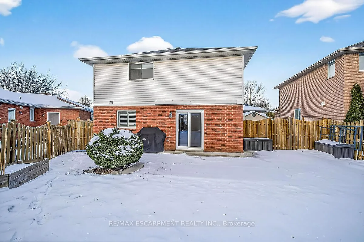 Photo 42 of 218 Portage Lane, Hamilton, Rural Glanbrook — HOMEH