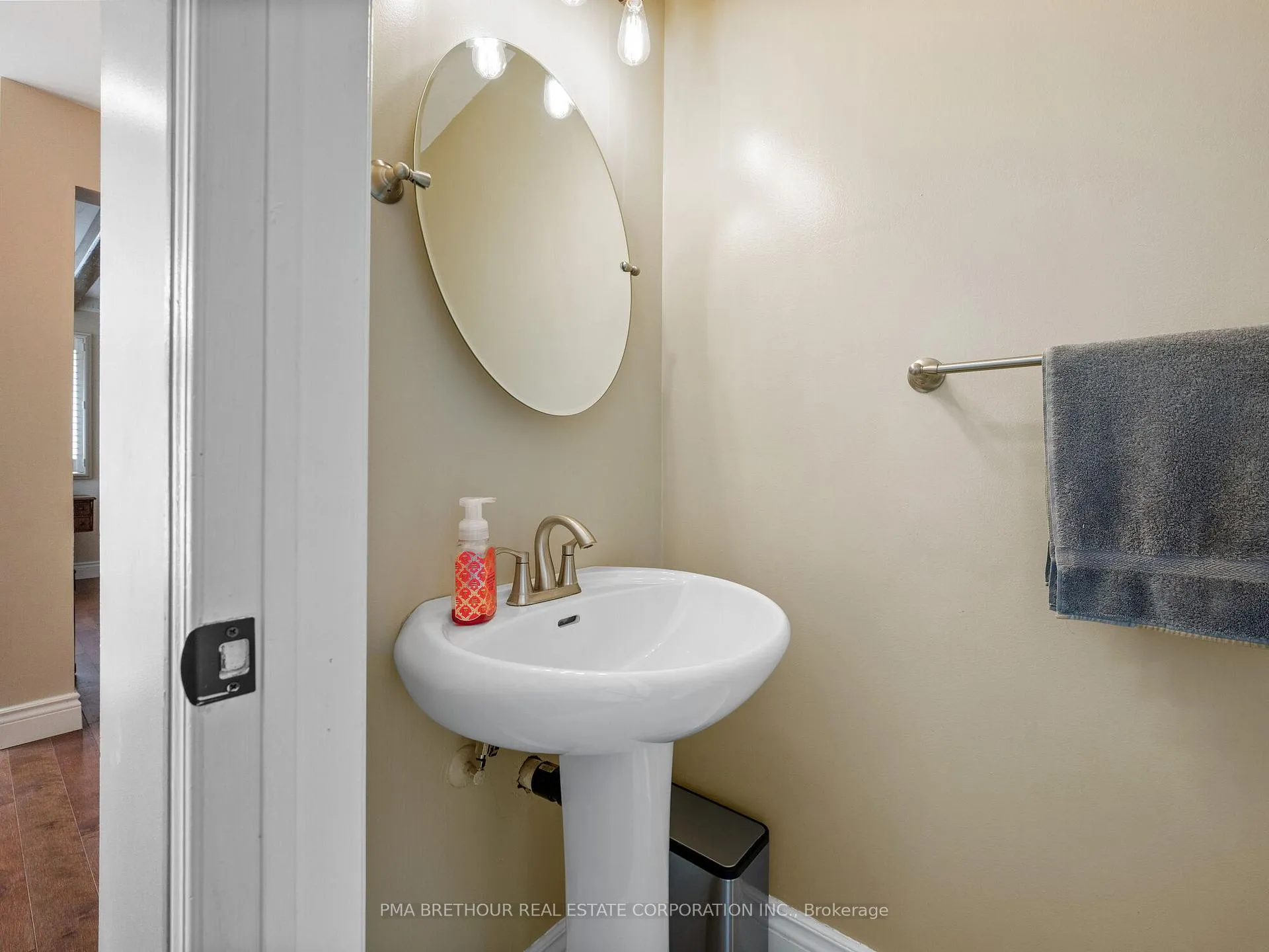 Photo 14 of 81 John Stiver Crescent, Markham, Buttonville — HOMEH
