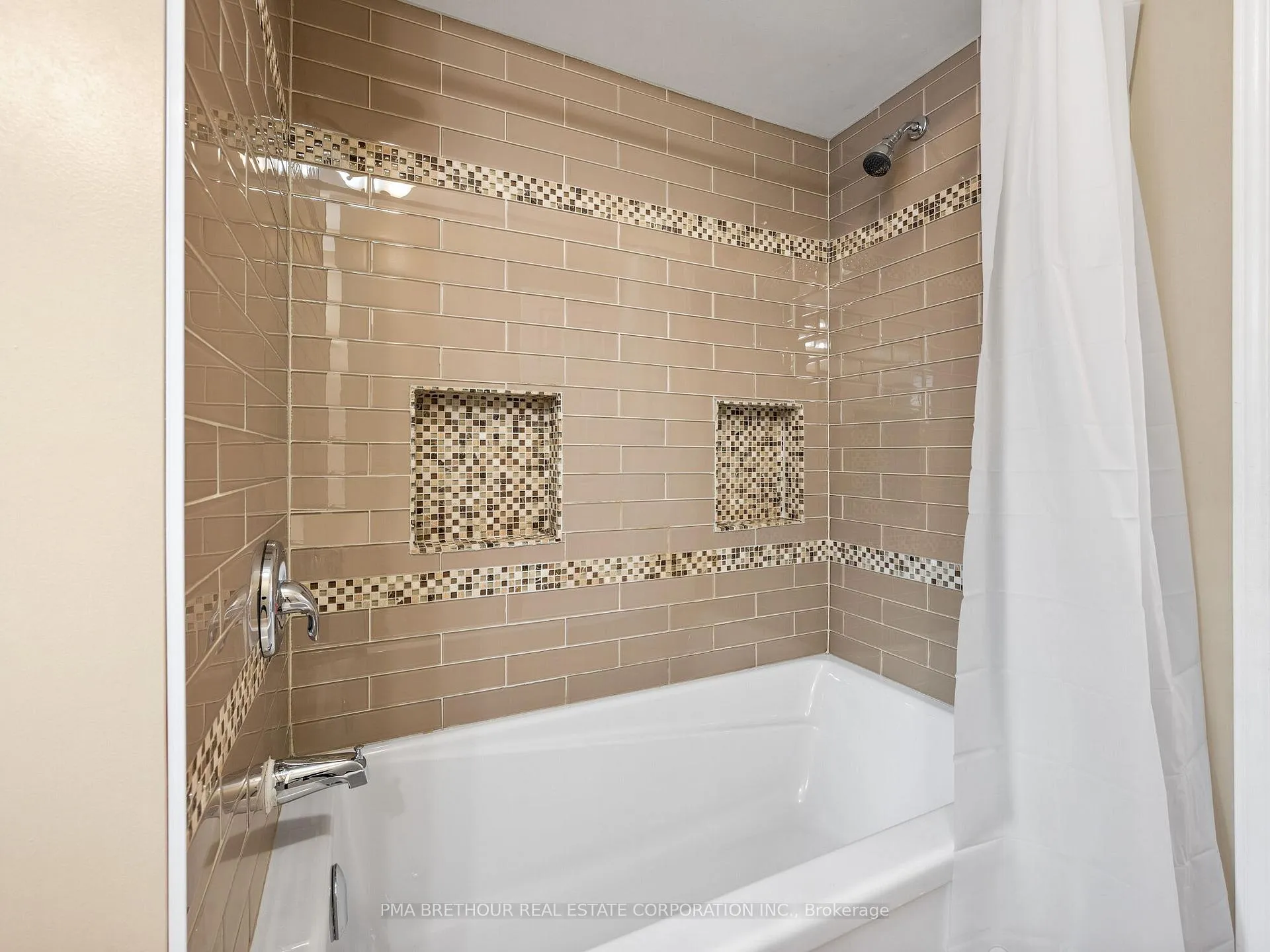 Photo 27 of 81 John Stiver Crescent, Markham, Buttonville — HOMEH