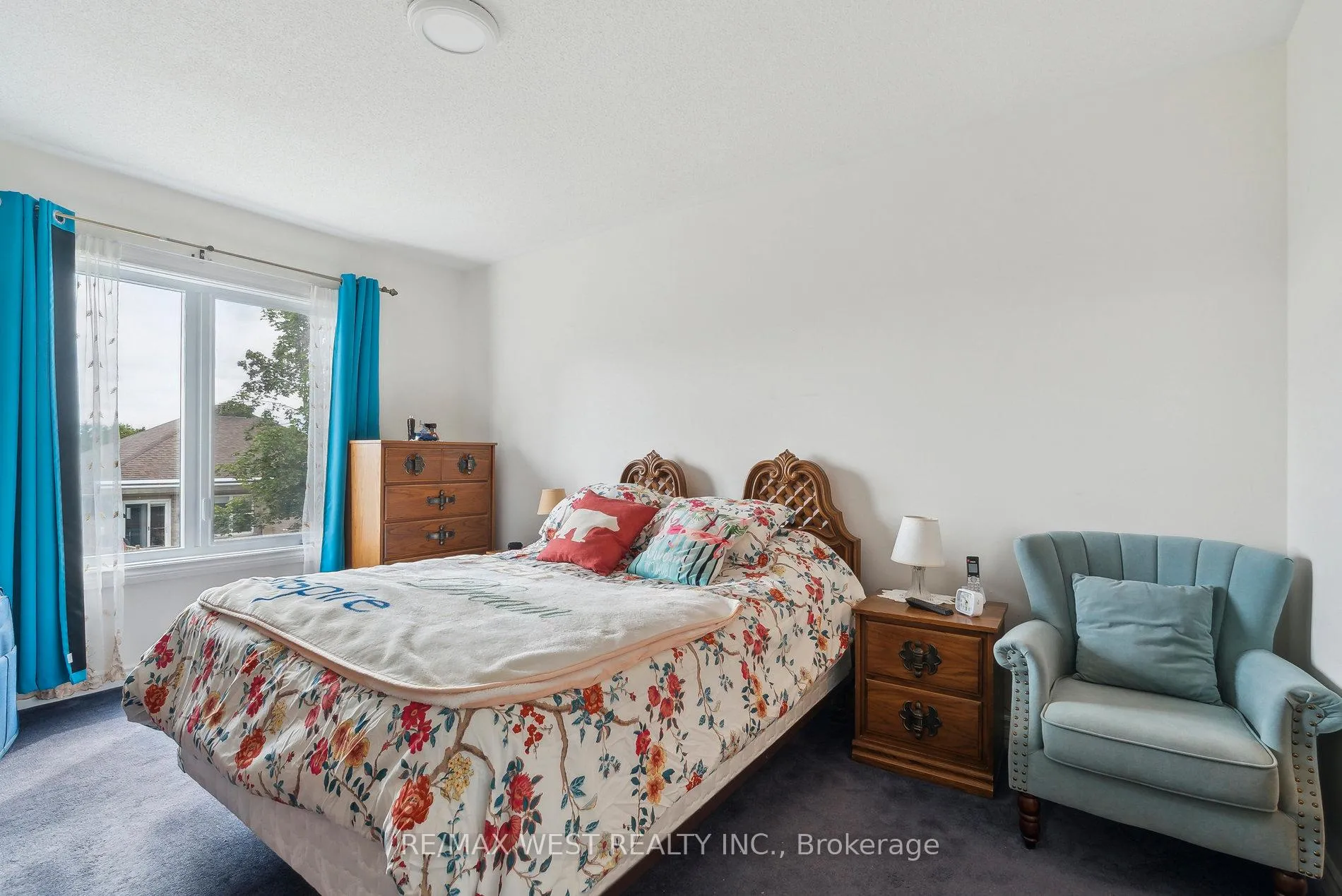 Photo 6 of 24 Todd Drive, Barrie, Innis-Shore — HOMEH