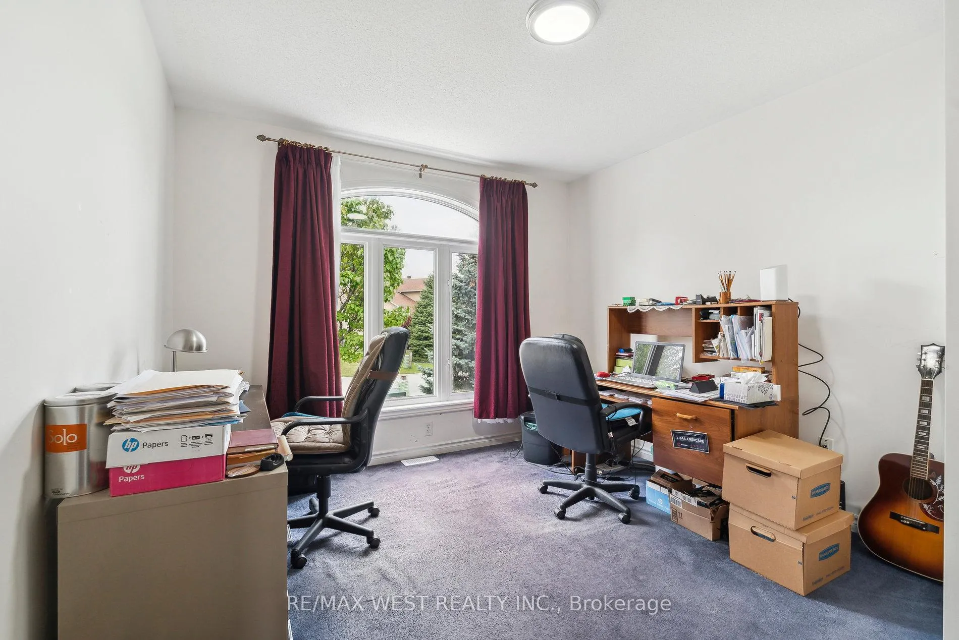 Photo 10 of 24 Todd Drive, Barrie, Innis-Shore — HOMEH