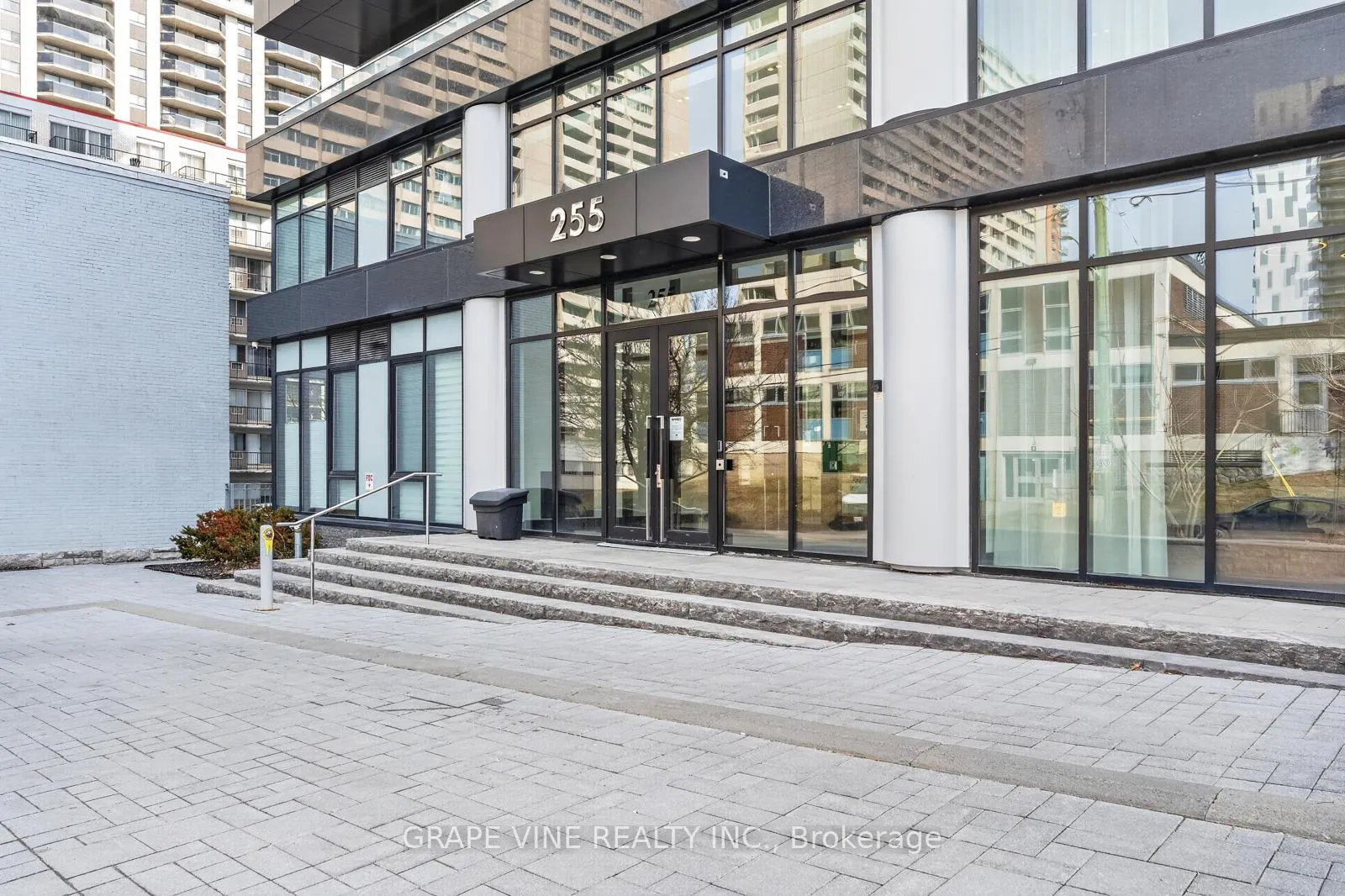 Photo 2 of Unit 1010, 255 Bay Street, Ottawa, Ottawa Centre — HOMEH