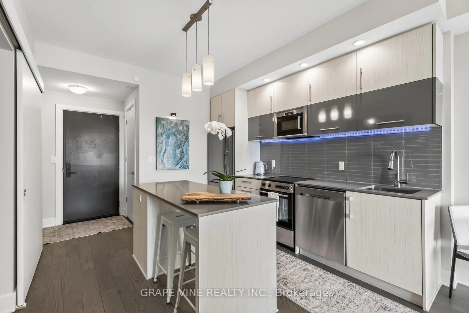 Photo 9 of Unit 1010, 255 Bay Street, Ottawa, Ottawa Centre — HOMEH