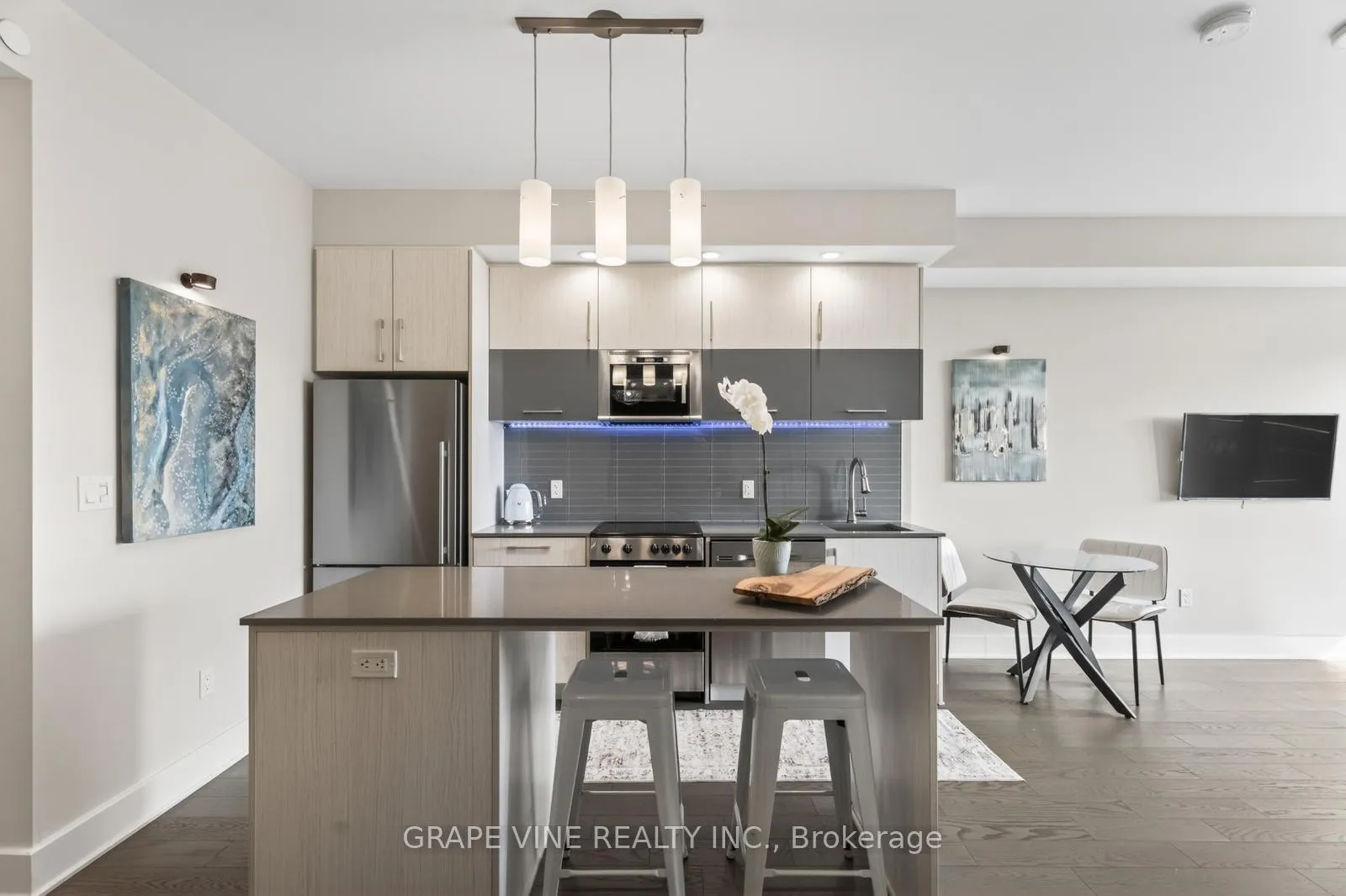 Photo 10 of Unit 1010, 255 Bay Street, Ottawa, Ottawa Centre — HOMEH