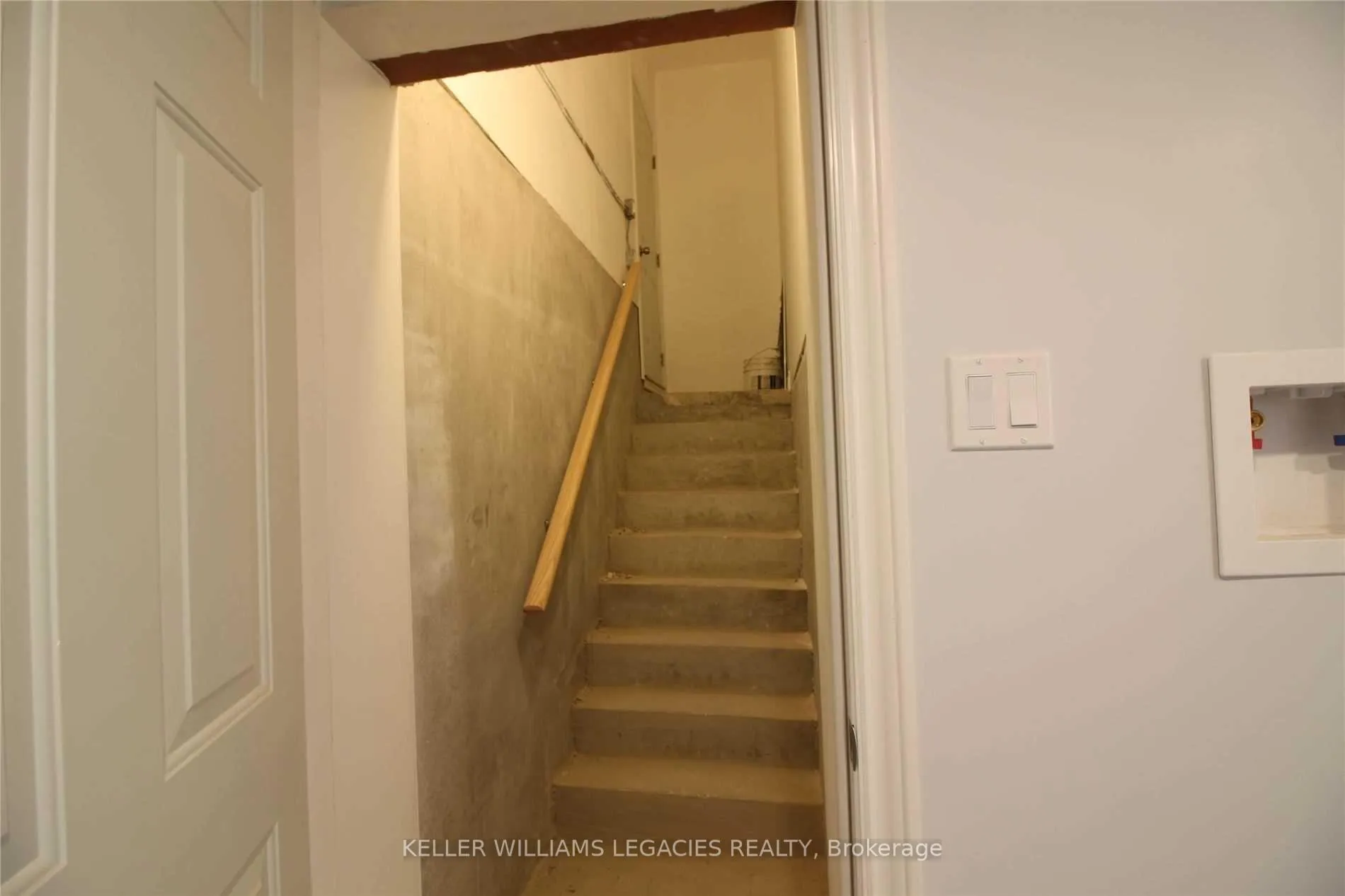 Photo 3 of Unit BSMT, 30 Richgrove Drive, Brampton, Vales of Castlemore — HOMEH