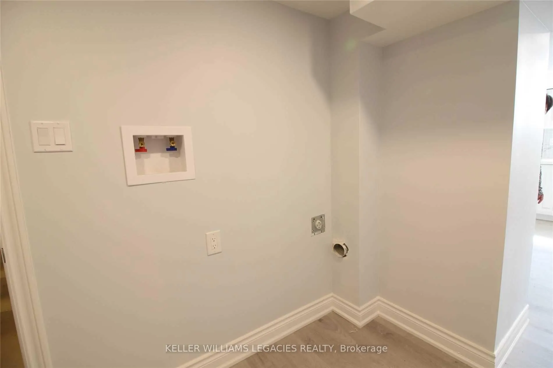 Photo 4 of Unit BSMT, 30 Richgrove Drive, Brampton, Vales of Castlemore — HOMEH