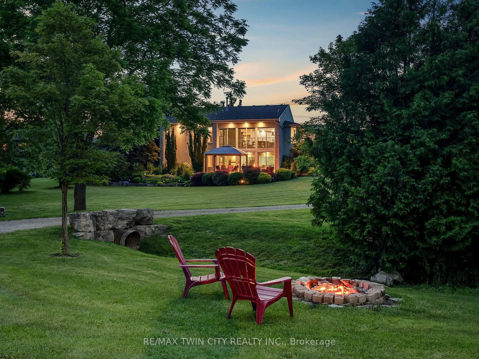 Photo 1 of 264 Hwy 5, Brant, South Dumfries — HOMEH