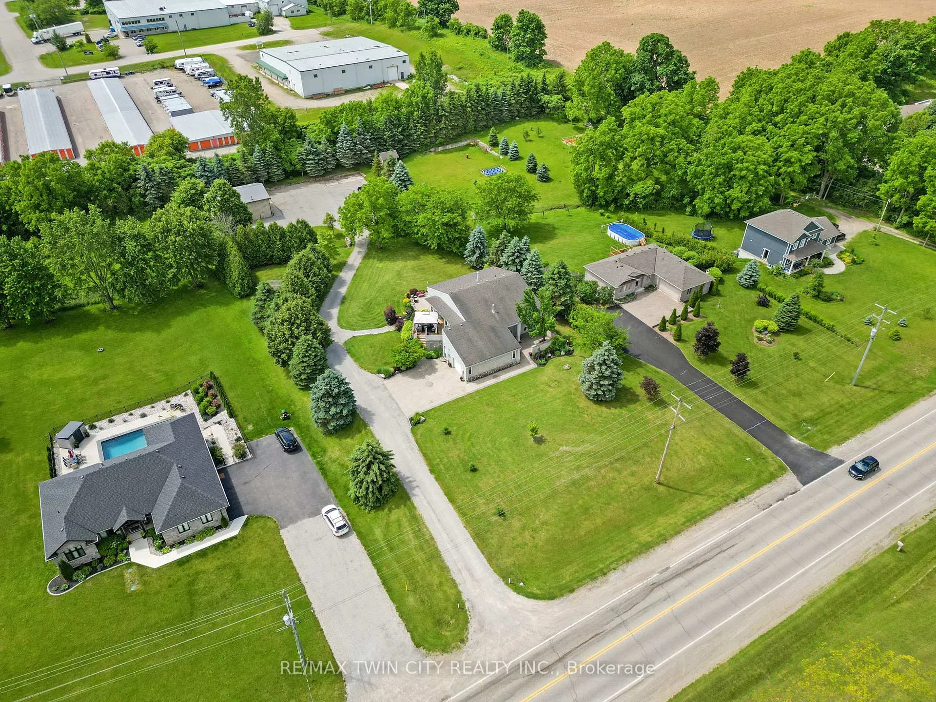 Photo 5 of 264 Hwy 5, Brant, South Dumfries — HOMEH