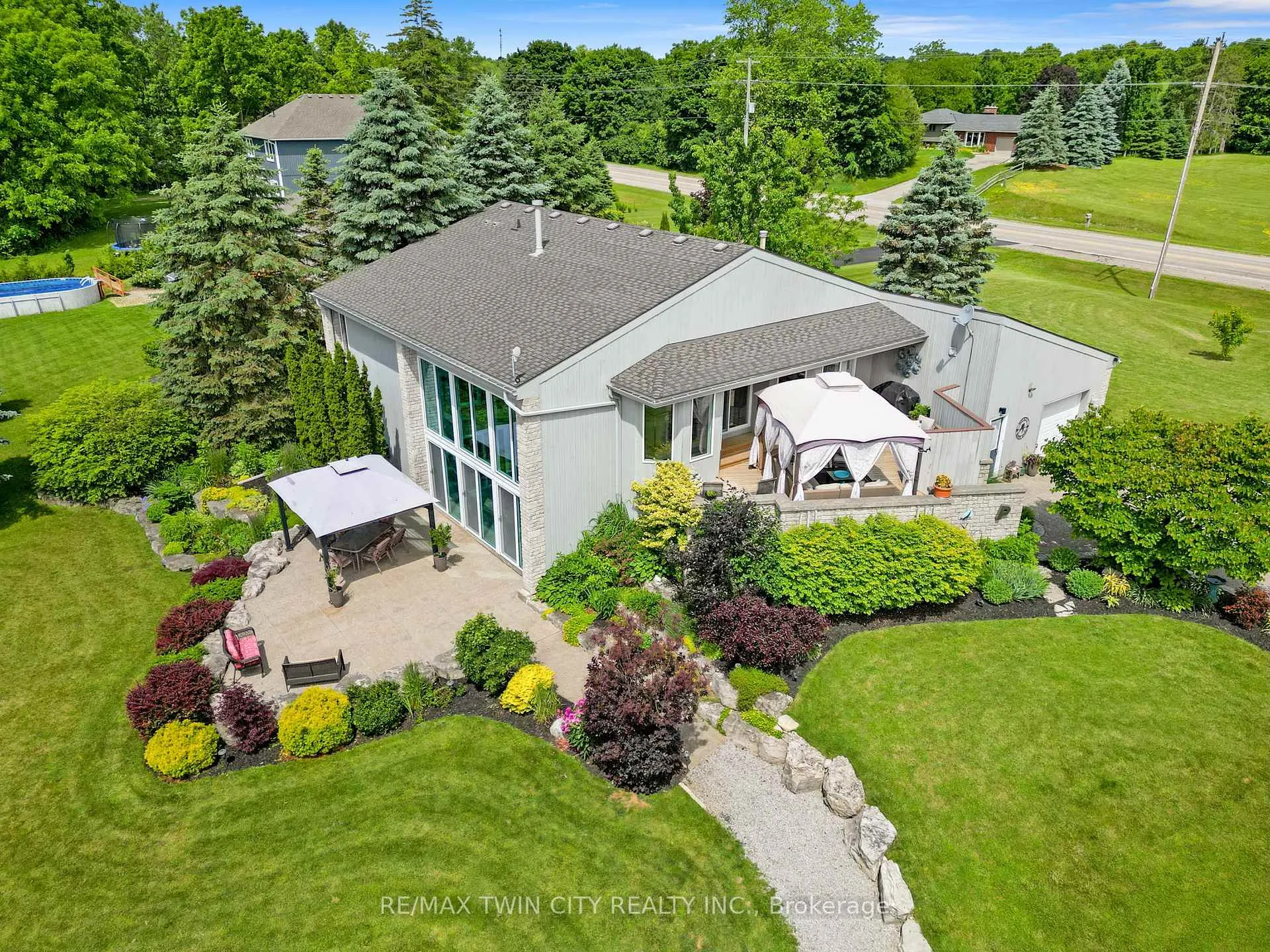 Photo 6 of 264 Hwy 5, Brant, South Dumfries — HOMEH