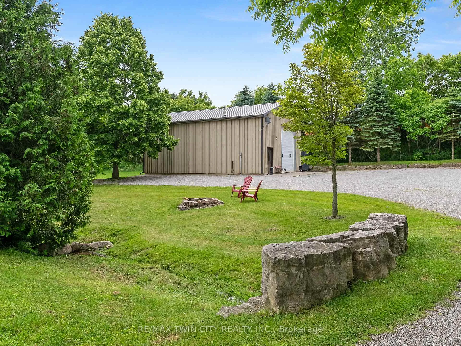 Photo 9 of 264 Hwy 5, Brant, South Dumfries — HOMEH