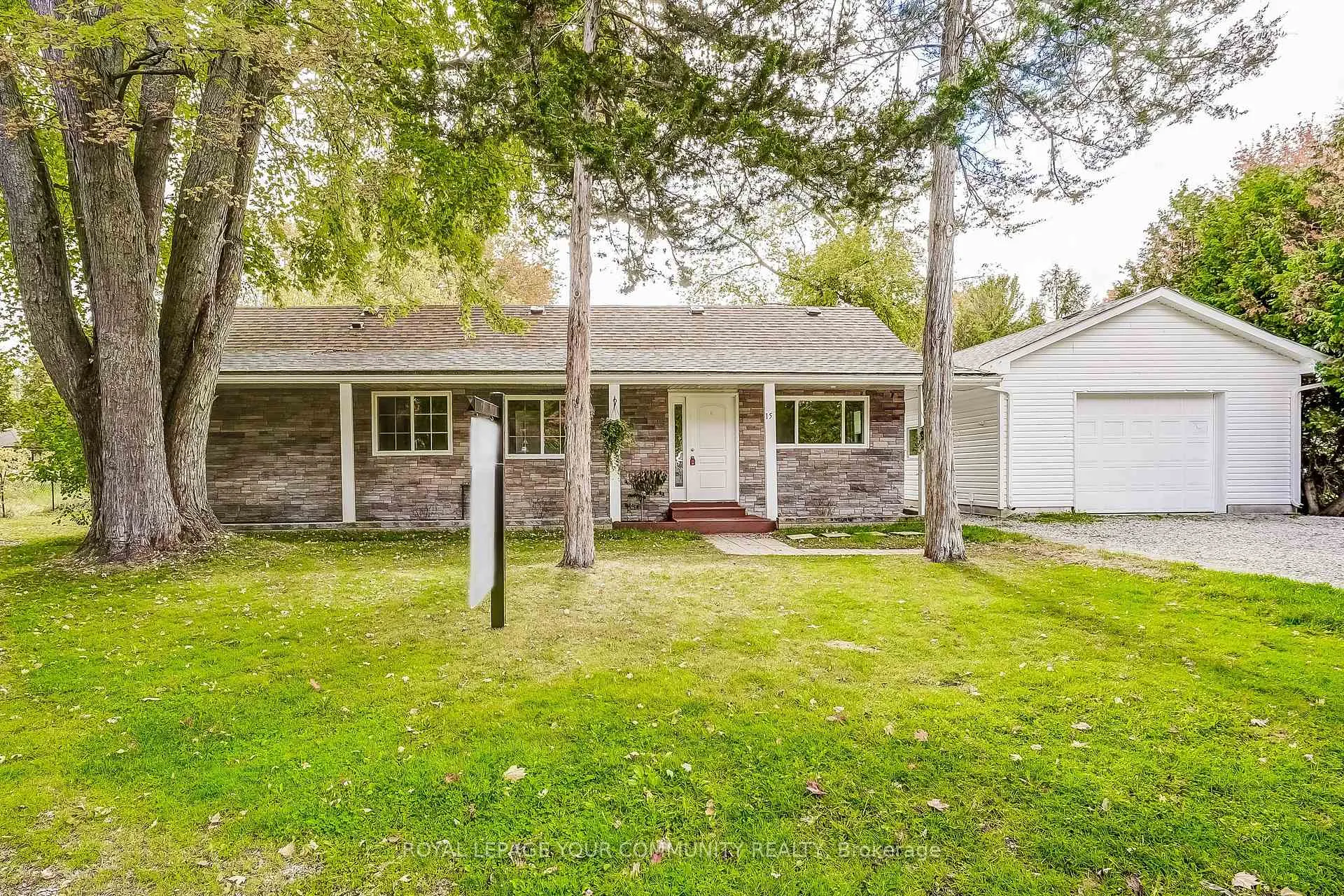 Photo 1 of 15 Corners Avenue, Georgina, Pefferlaw — HOMEH