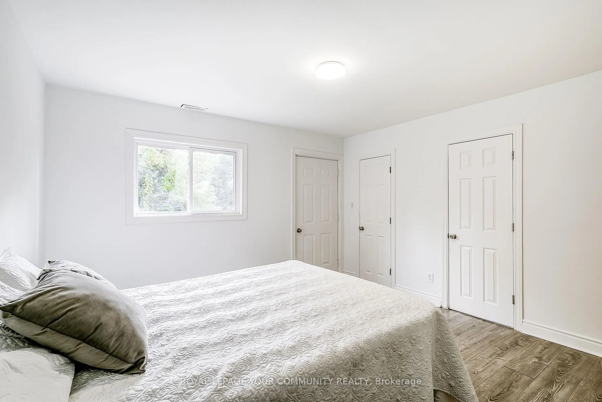 Photo 13 of 15 Corners Avenue, Georgina, Pefferlaw — HOMEH