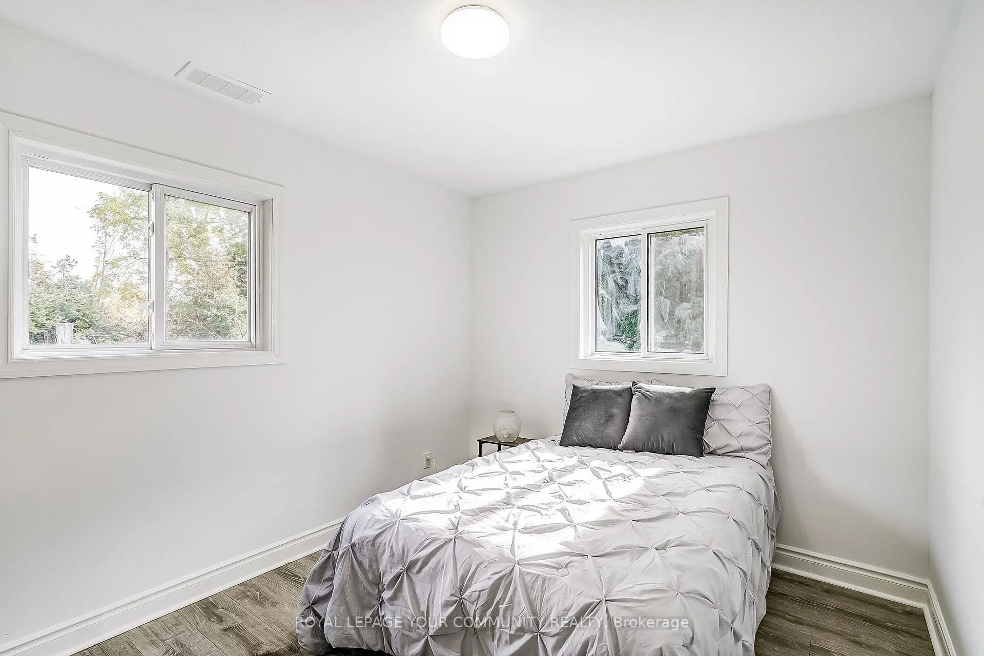 Photo 17 of 15 Corners Avenue, Georgina, Pefferlaw — HOMEH