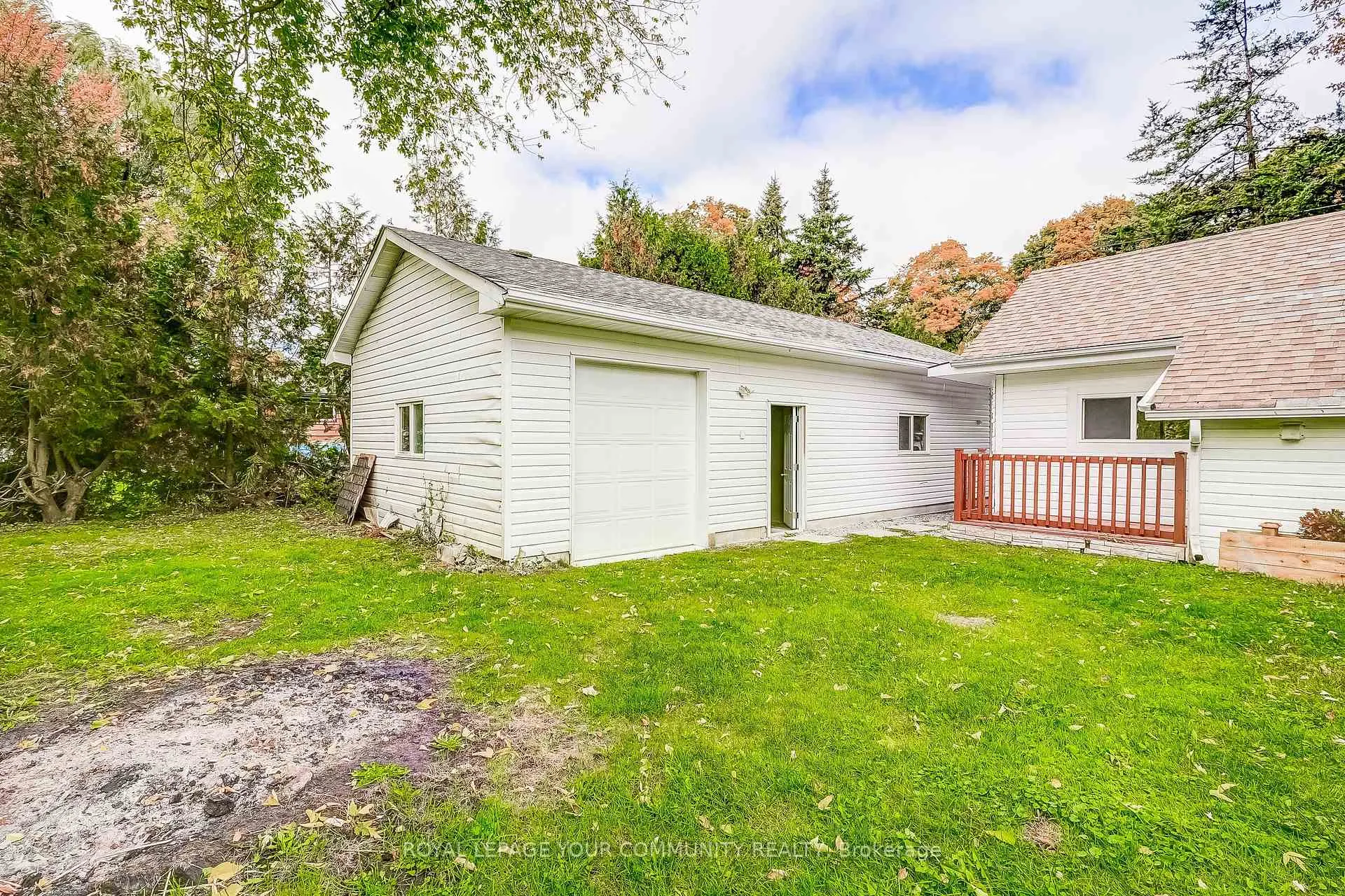 Photo 28 of 15 Corners Avenue, Georgina, Pefferlaw — HOMEH