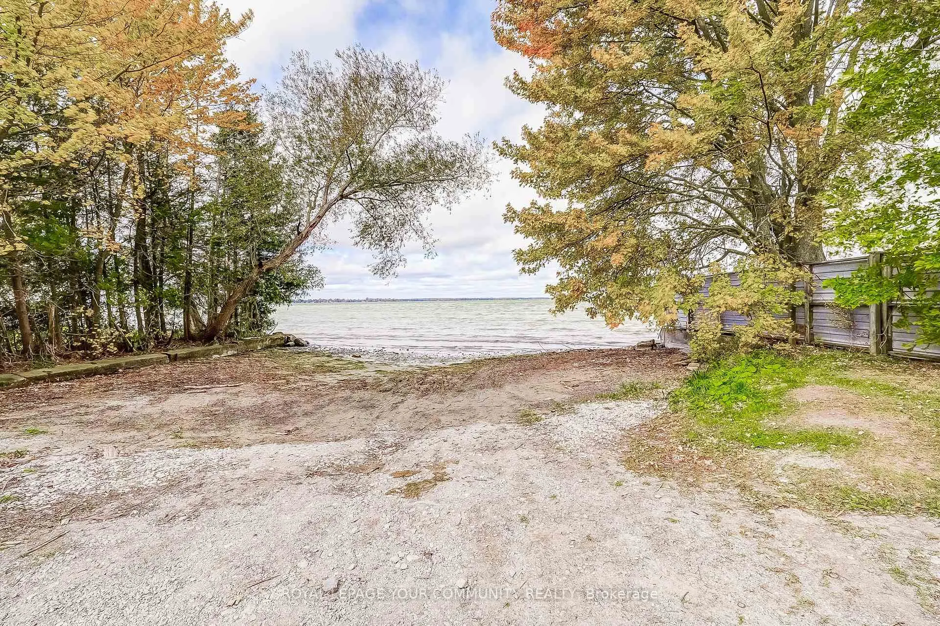 Photo 33 of 15 Corners Avenue, Georgina, Pefferlaw — HOMEH