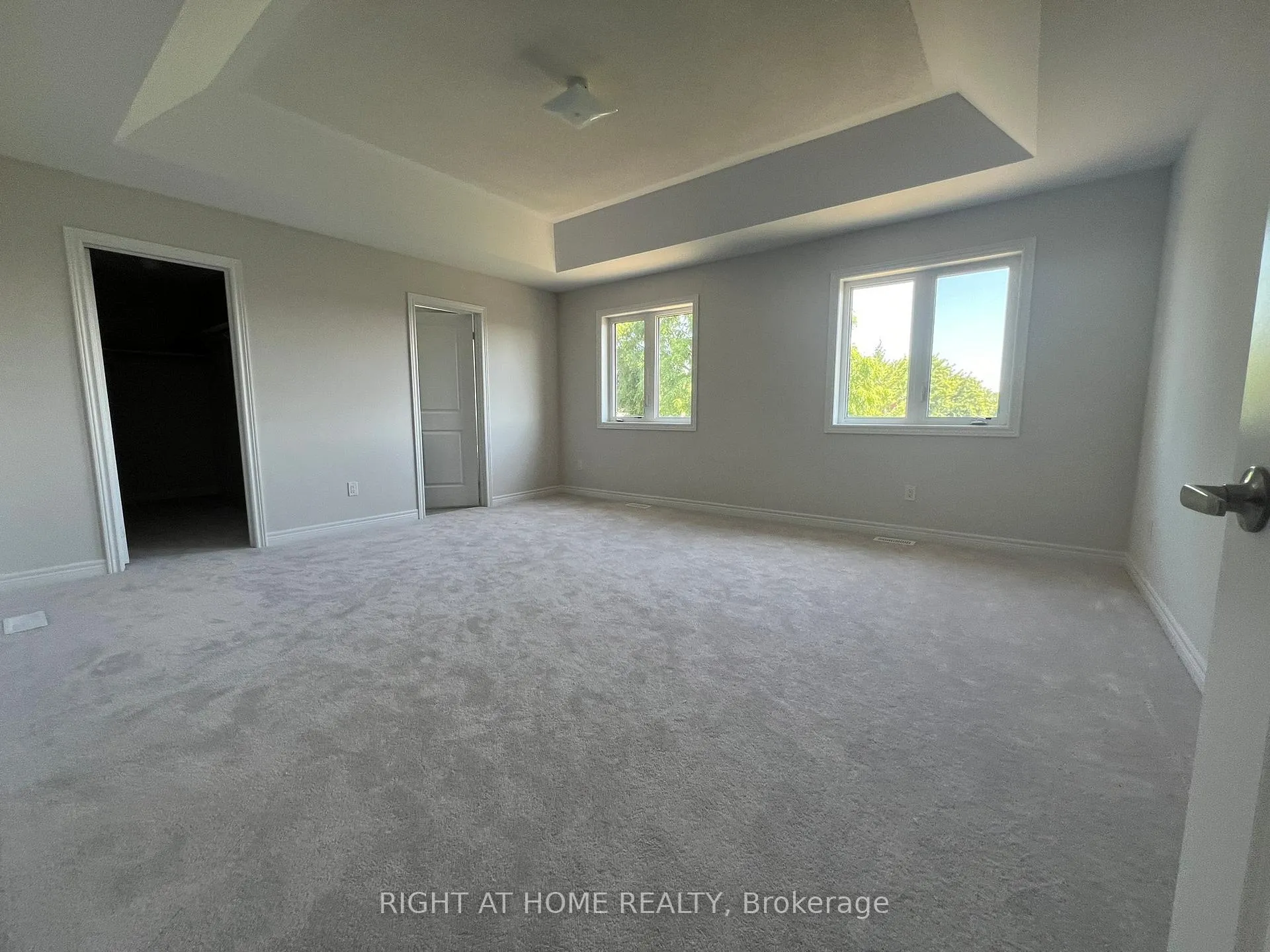 Photo 6 of 34 Sam Battaglia Crescent, Georgina, Sutton & Jackson's Point — HOMEH