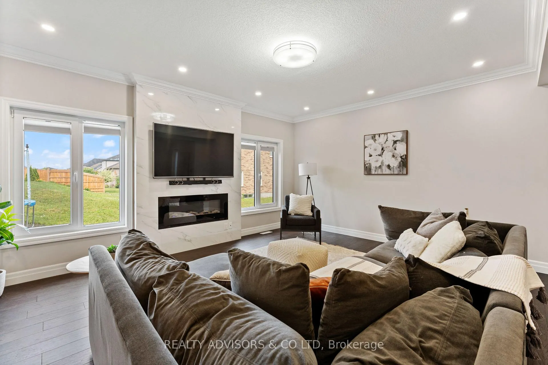 Photo 20 of 125 Savannah Ridge Drive, Brant, Paris — HOMEH