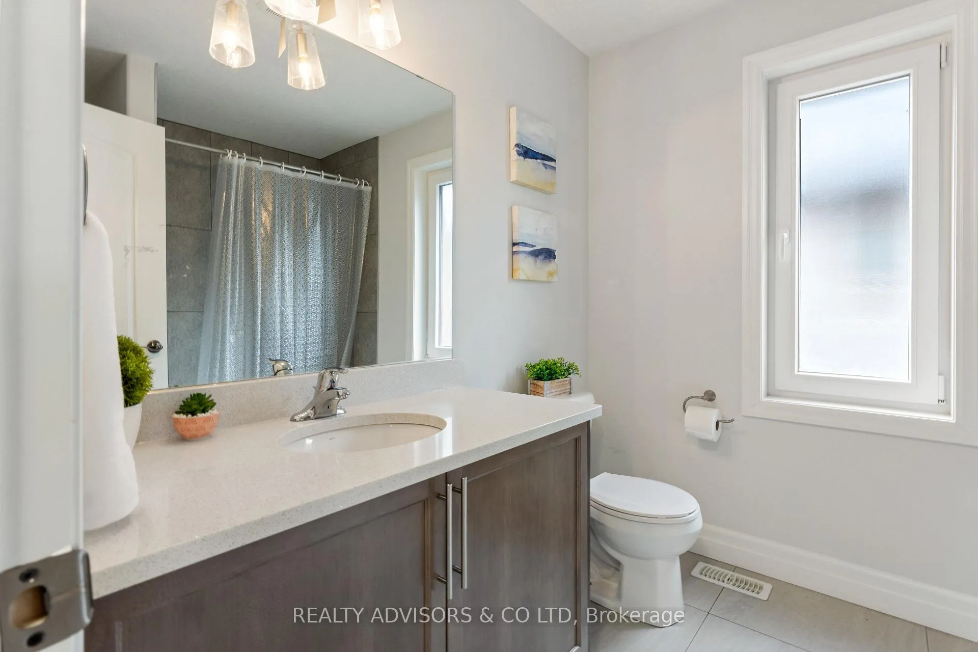 Photo 22 of 125 Savannah Ridge Drive, Brant, Paris — HOMEH