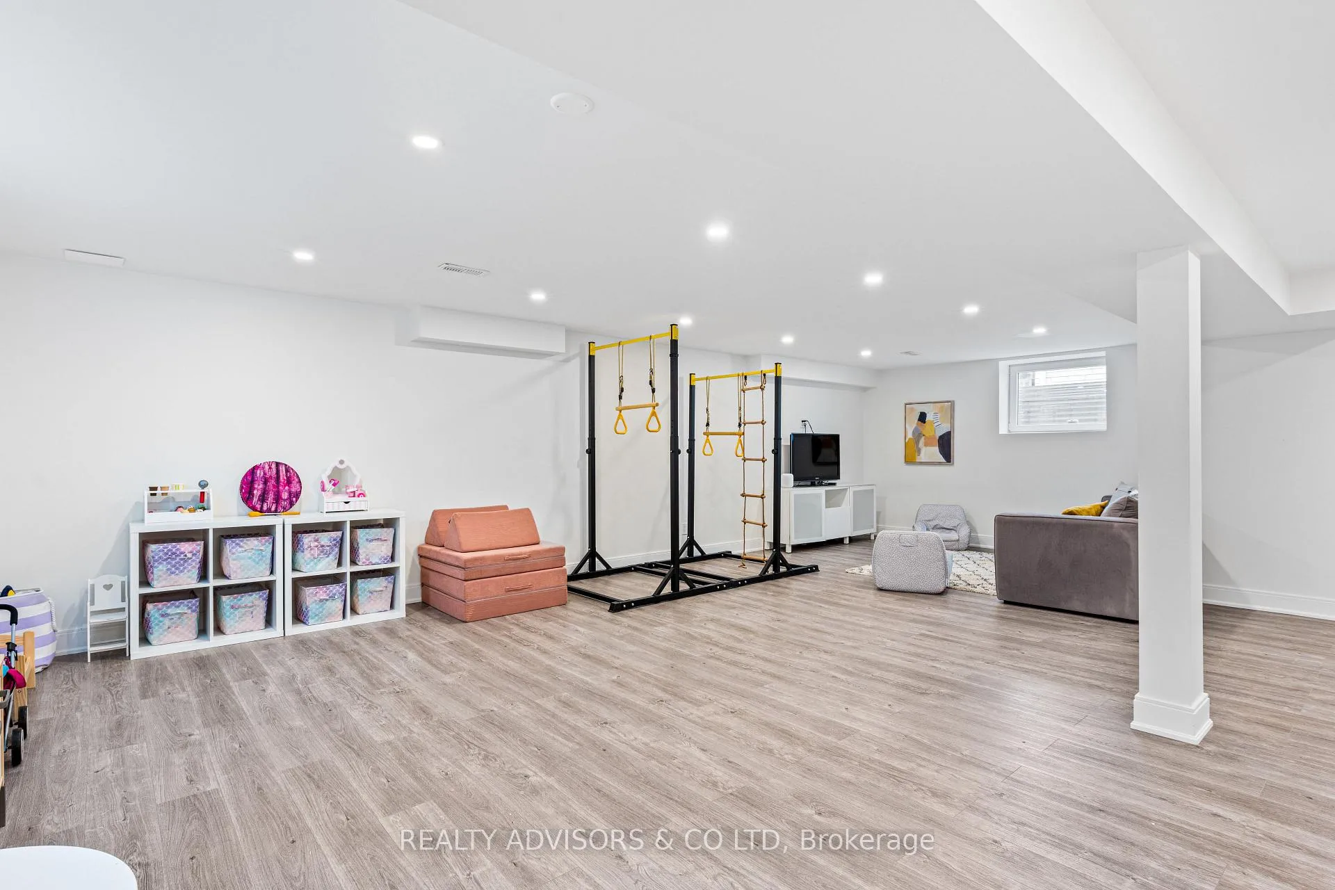 Photo 34 of 125 Savannah Ridge Drive, Brant, Paris — HOMEH
