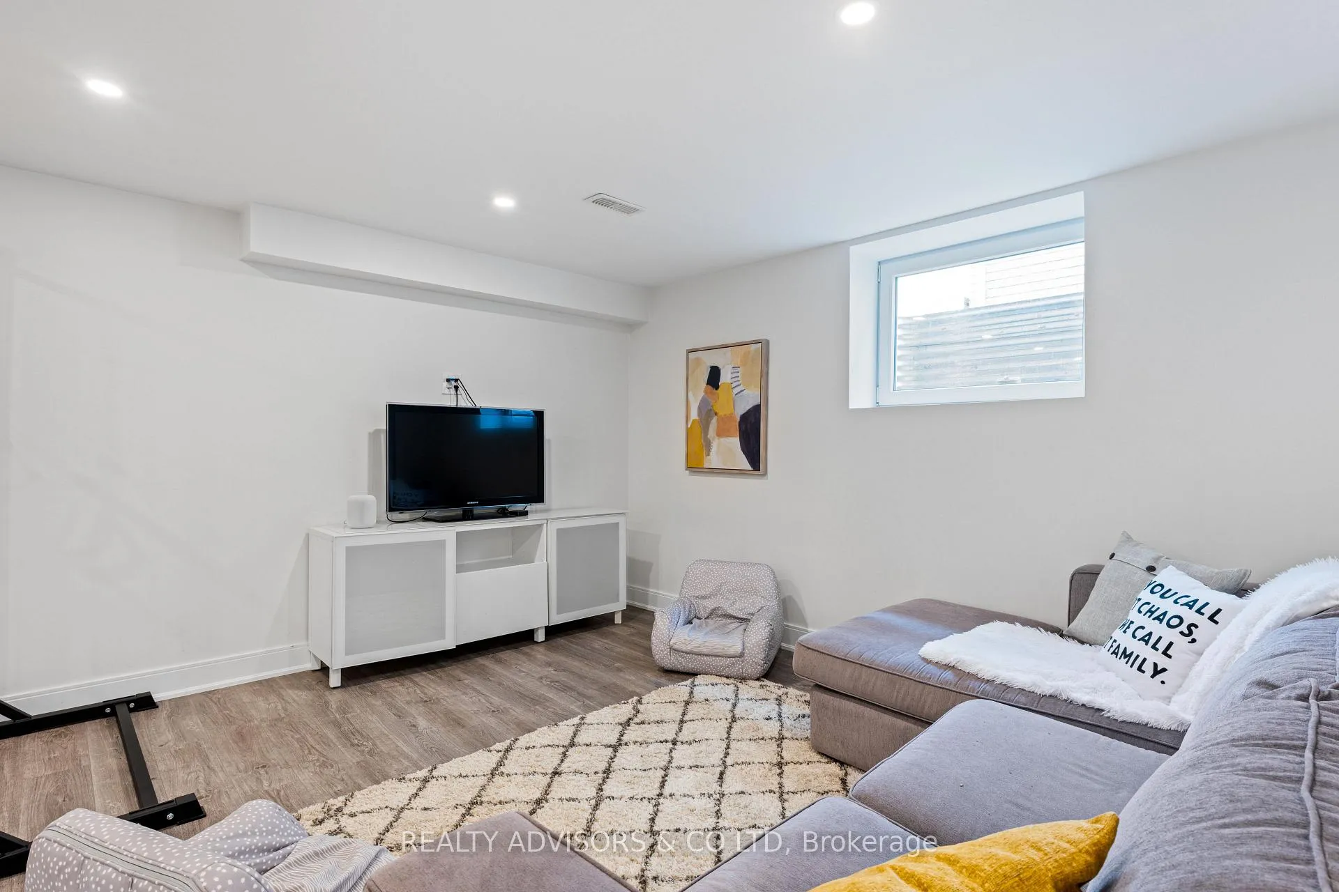 Photo 35 of 125 Savannah Ridge Drive, Brant, Paris — HOMEH