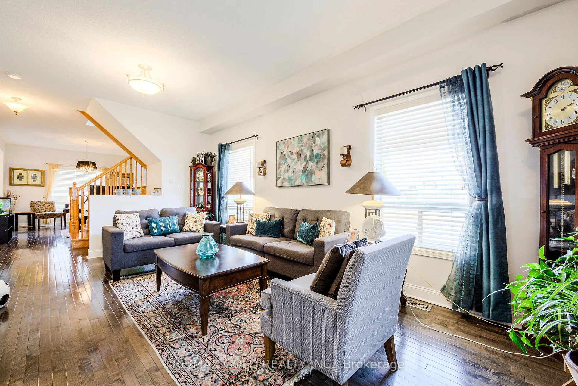 Photo 8 of 43 Personna Circle, Brampton, Credit Valley — HOMEH