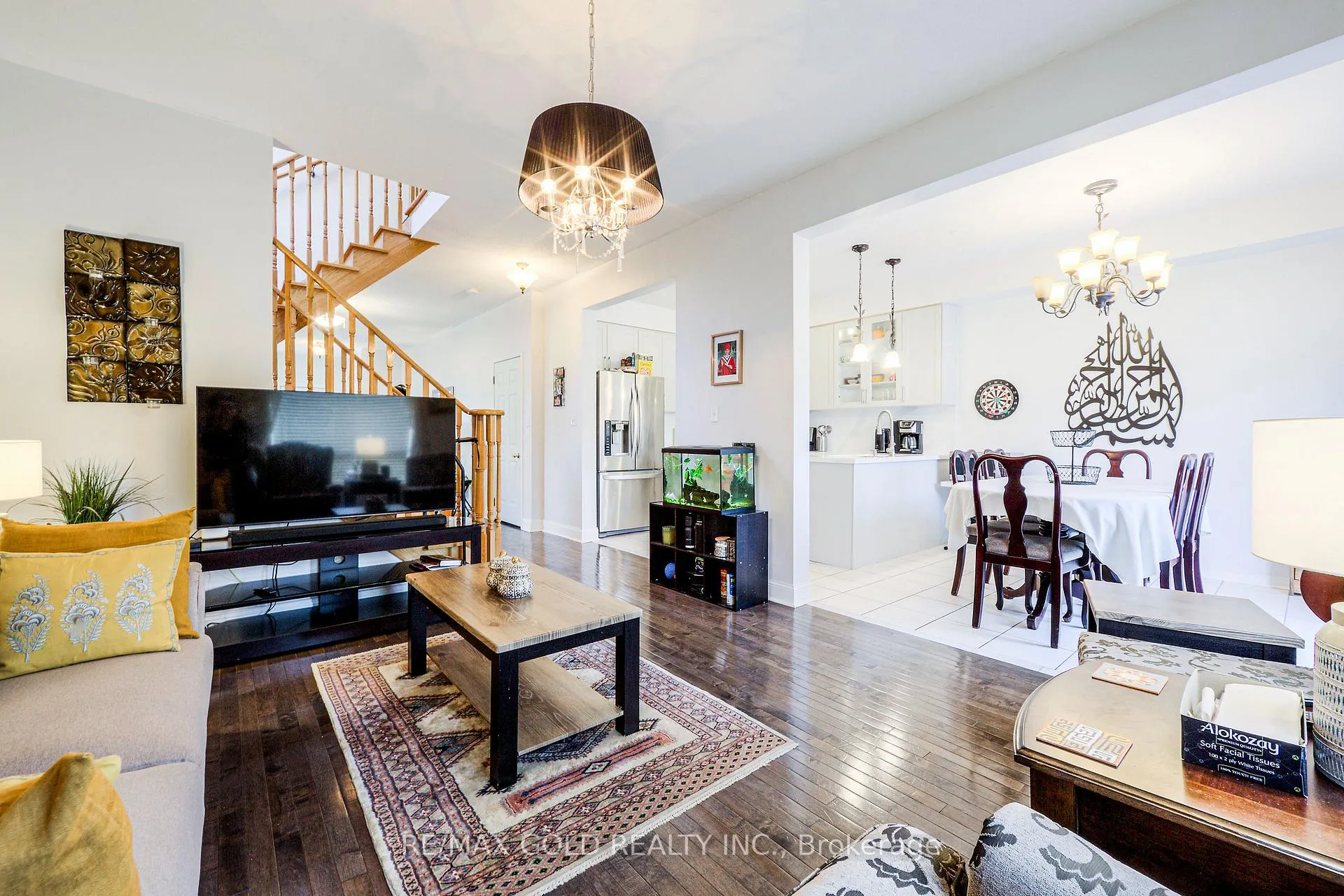 Photo 17 of 43 Personna Circle, Brampton, Credit Valley — HOMEH