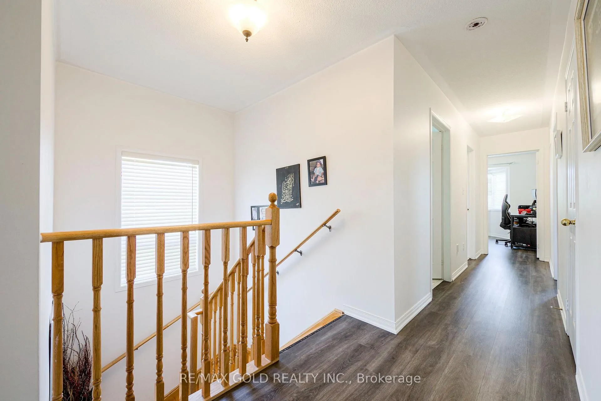 Photo 23 of 43 Personna Circle, Brampton, Credit Valley — HOMEH