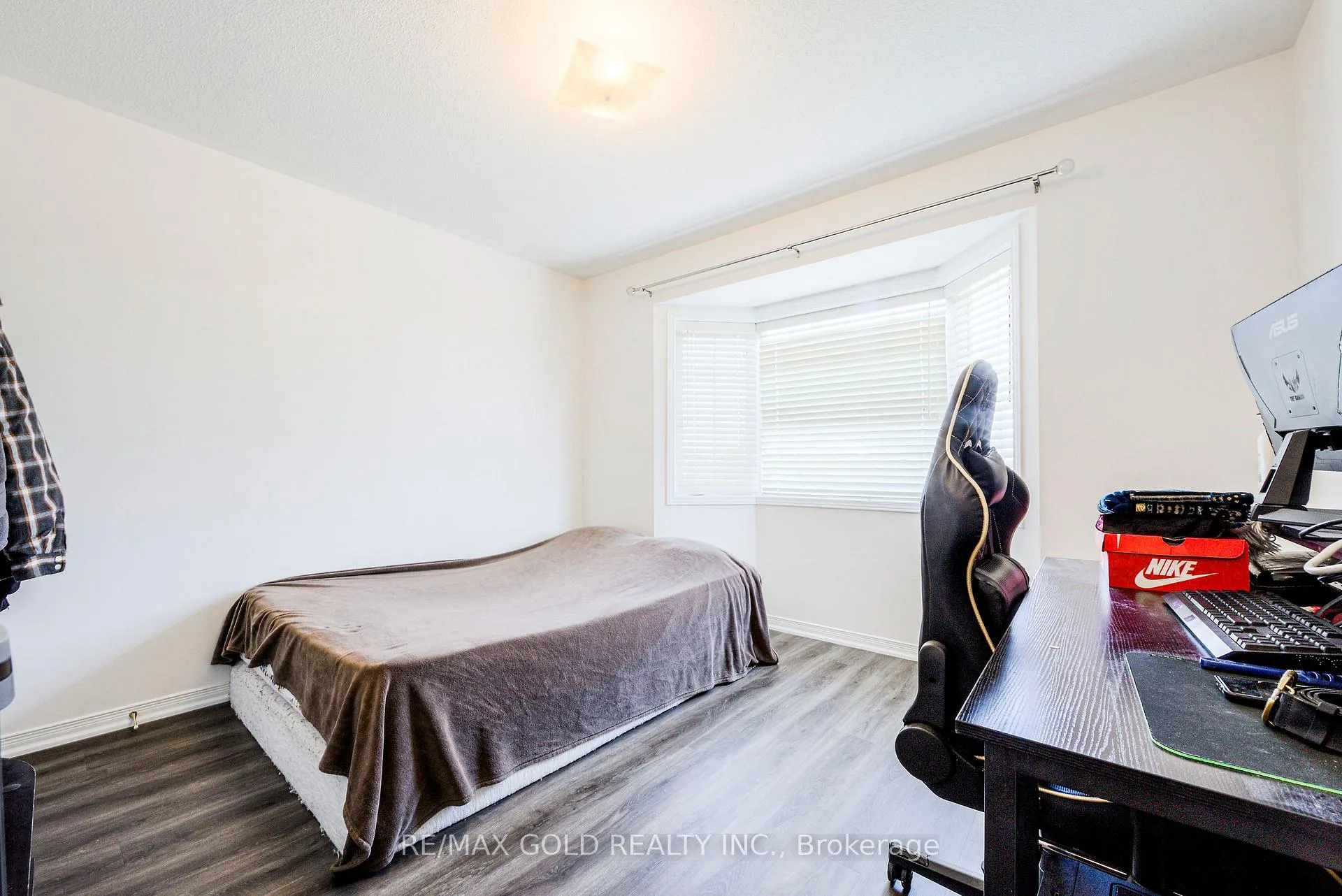 Photo 25 of 43 Personna Circle, Brampton, Credit Valley — HOMEH