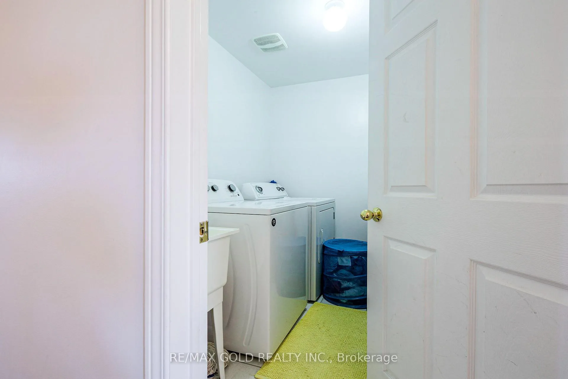 Photo 31 of 43 Personna Circle, Brampton, Credit Valley — HOMEH