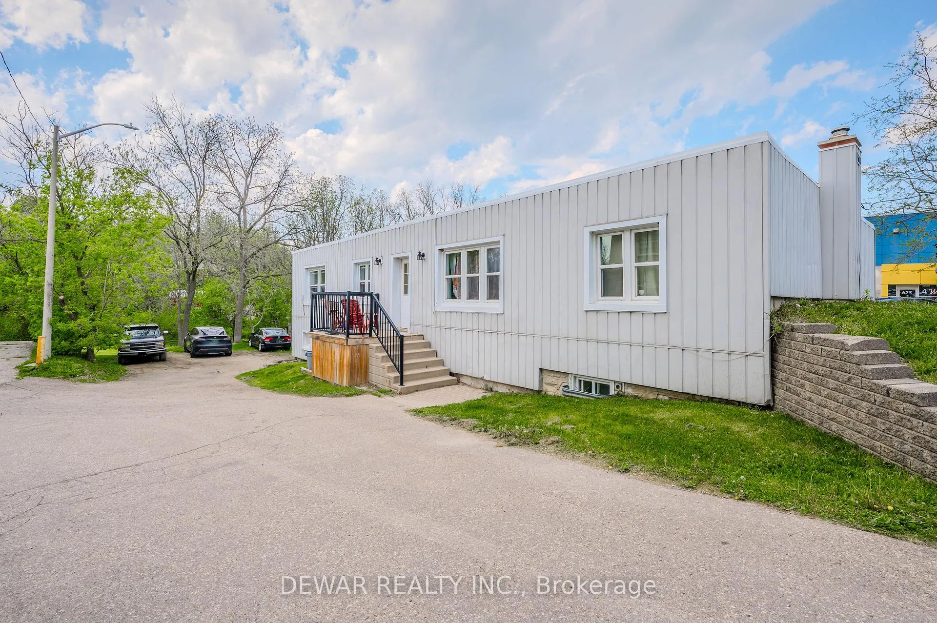 Photo 2 of 611 Lancaster Street W, Kitchener — HOMEH