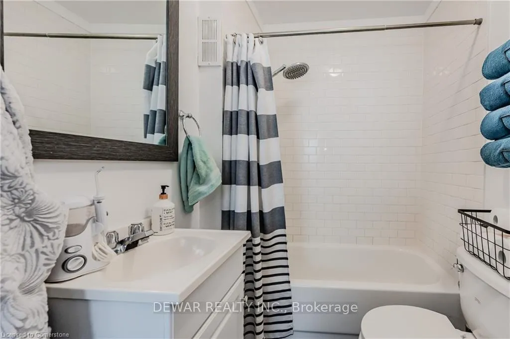Photo 9 of 611 Lancaster Street W, Kitchener — HOMEH