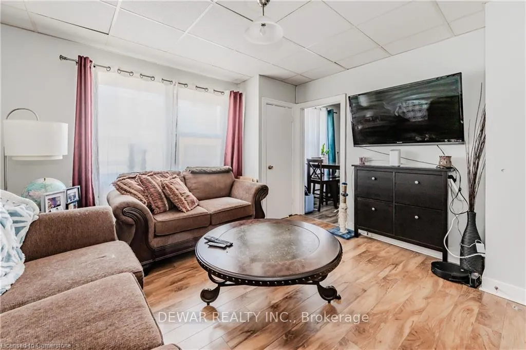 Photo 10 of 611 Lancaster Street W, Kitchener — HOMEH